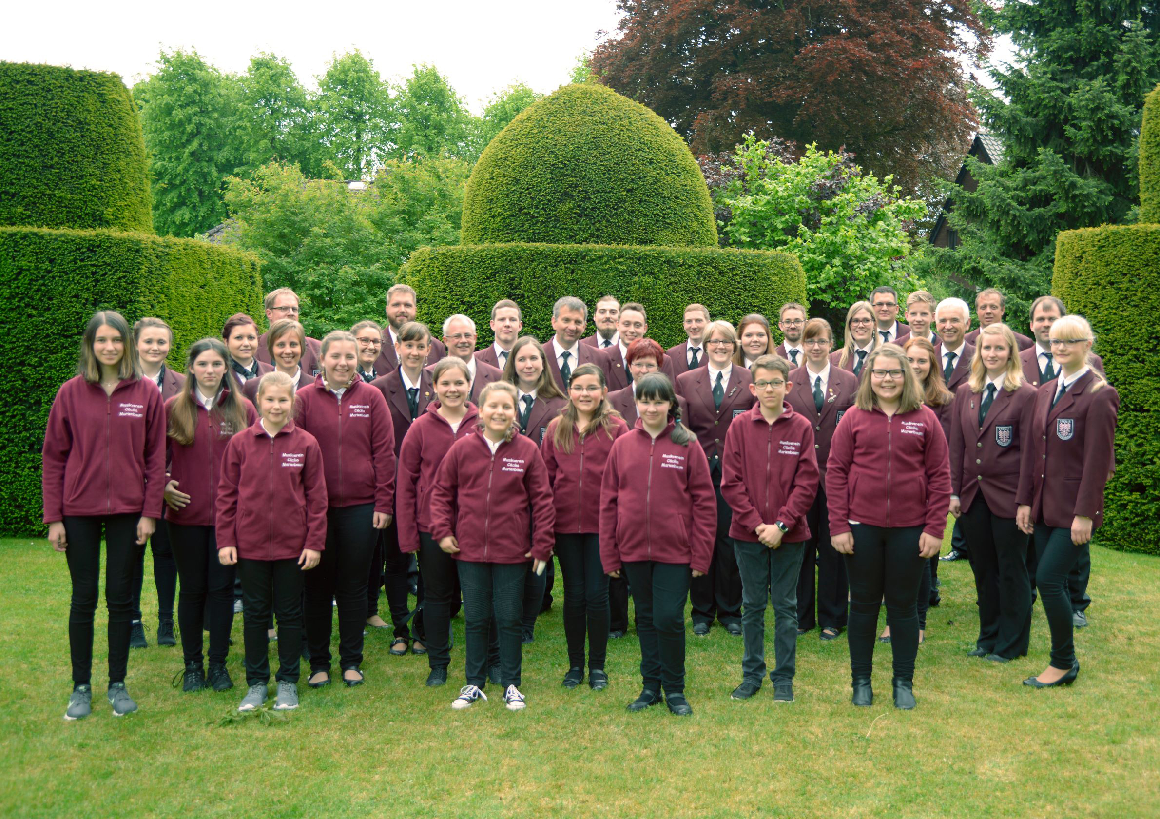 Wer diese Truppe ergänzen möchte, die Blasmusik liebt, ein Blasinstrument spielt oder dieses erlernen möchte, sollte nicht zögern, dem Traditionsverein beizutreten oder sich die Proben zumindest einmal unverbindlich anzuschauen