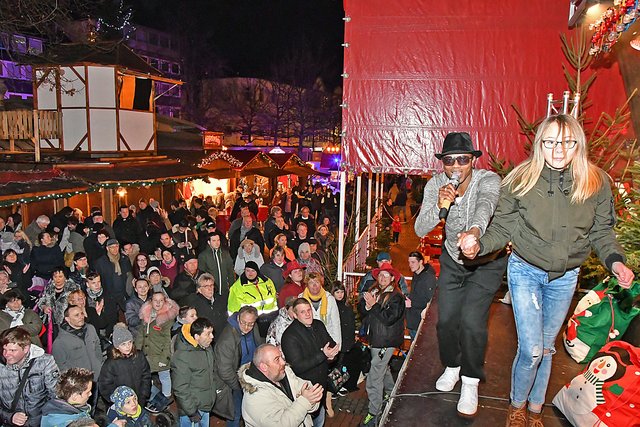 Auch "Prince Amaho feat. Soul Bros.", die im vergangenen Jahr das Publikum begeisterten, können Sie für die Weihnachtsmarkt-Schlagersamstage wählen. Archivfotos: Janz