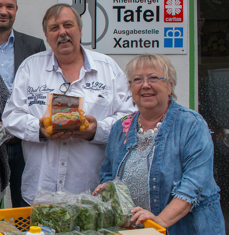 Harald Rieberer, Vorsitzender des Fördervereins der Tafel Xanten, und seine Gattin Gudrun. Foto: Archiv
