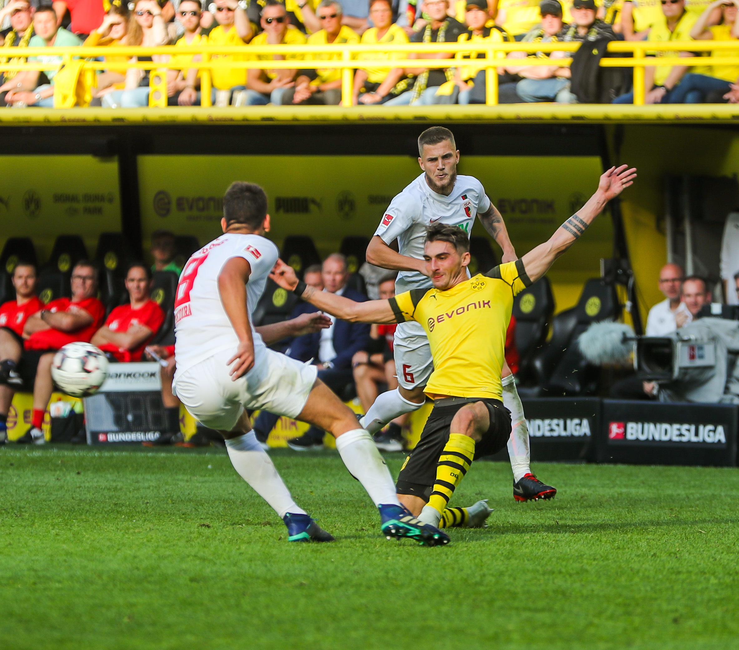 Wer kann Borussia Dortmund stoppen? Vielleicht der Tabellenletzte VfB Stuttgart? Der hat seit zehn Tagen mit Markus Weinzierl einen neuen Trainer.