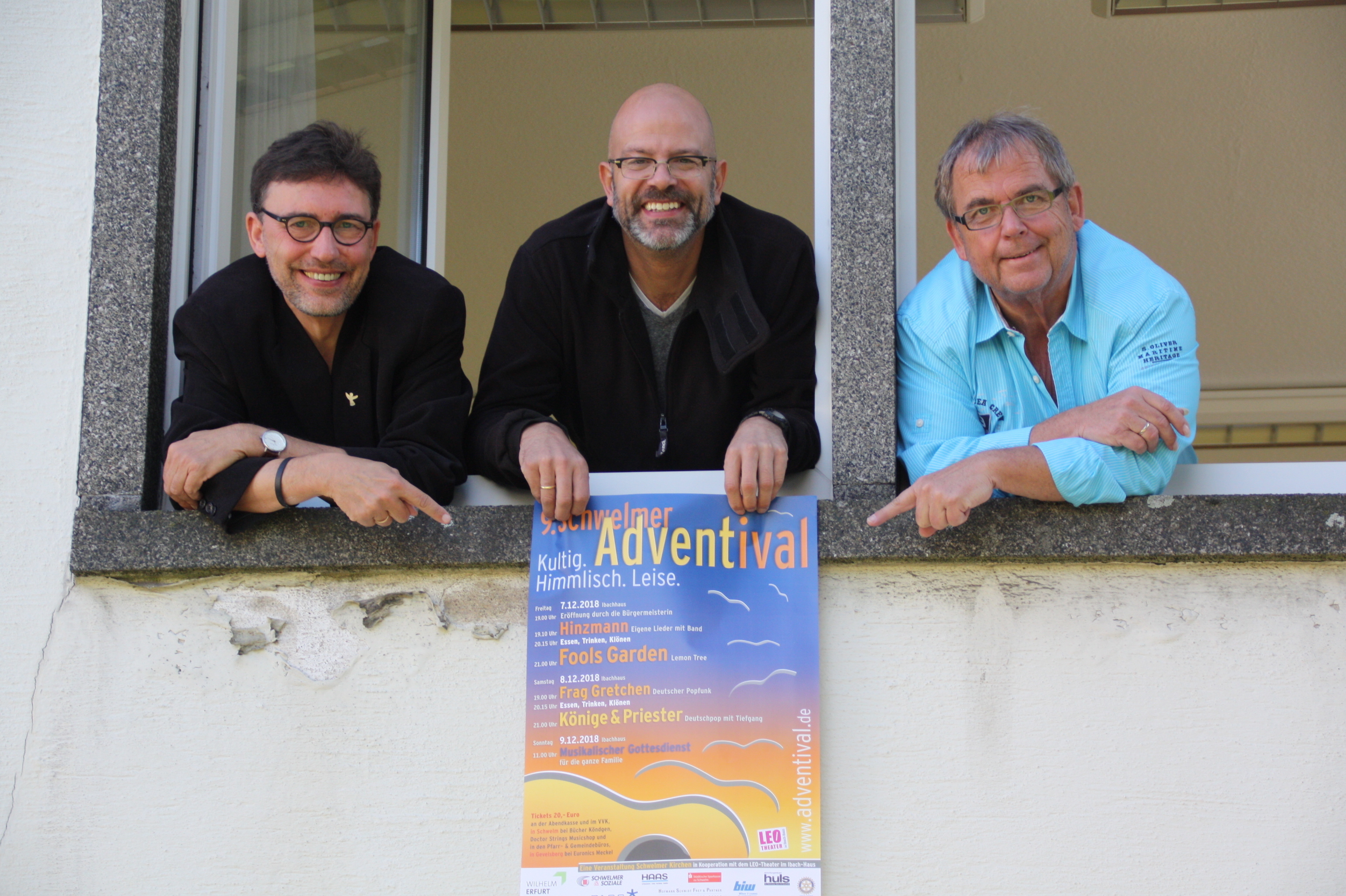 Uwe Rahn, Mark Wiedersprecher und Stefan Wiesbrock (v.l.n.r.) freuen sich auf das 9. Adventival, bei dem als Top-Act die Band "Fools Garden" im Schwelmer Ibach-Haus erwartet wird. Selbstverständlich wirken aber auch wieder Musiker aus der Region mit. Der Kartenvorverkauf für das Event im Advent beginnt am 2. November.