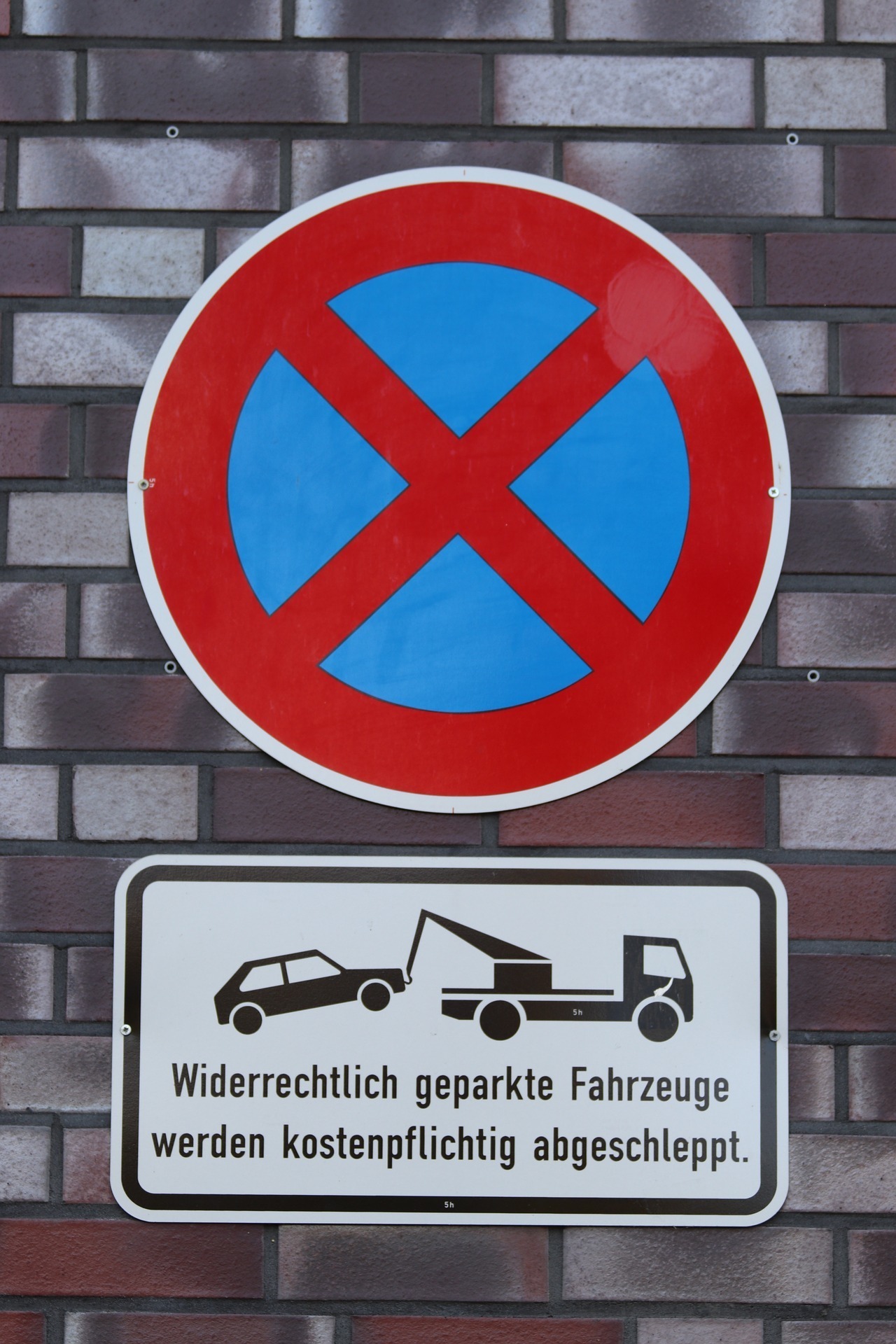 In der vierten Oktoberwoche können einige Parkplätze auf der Wittringer Straße nicht genutzt werden. (Symbolbild)