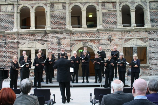 Die Stiftung Musica sacra Westfalica mit Sitz in Werne hat den Halterner Kammerchor zu zwei Konzerten eingeladen.