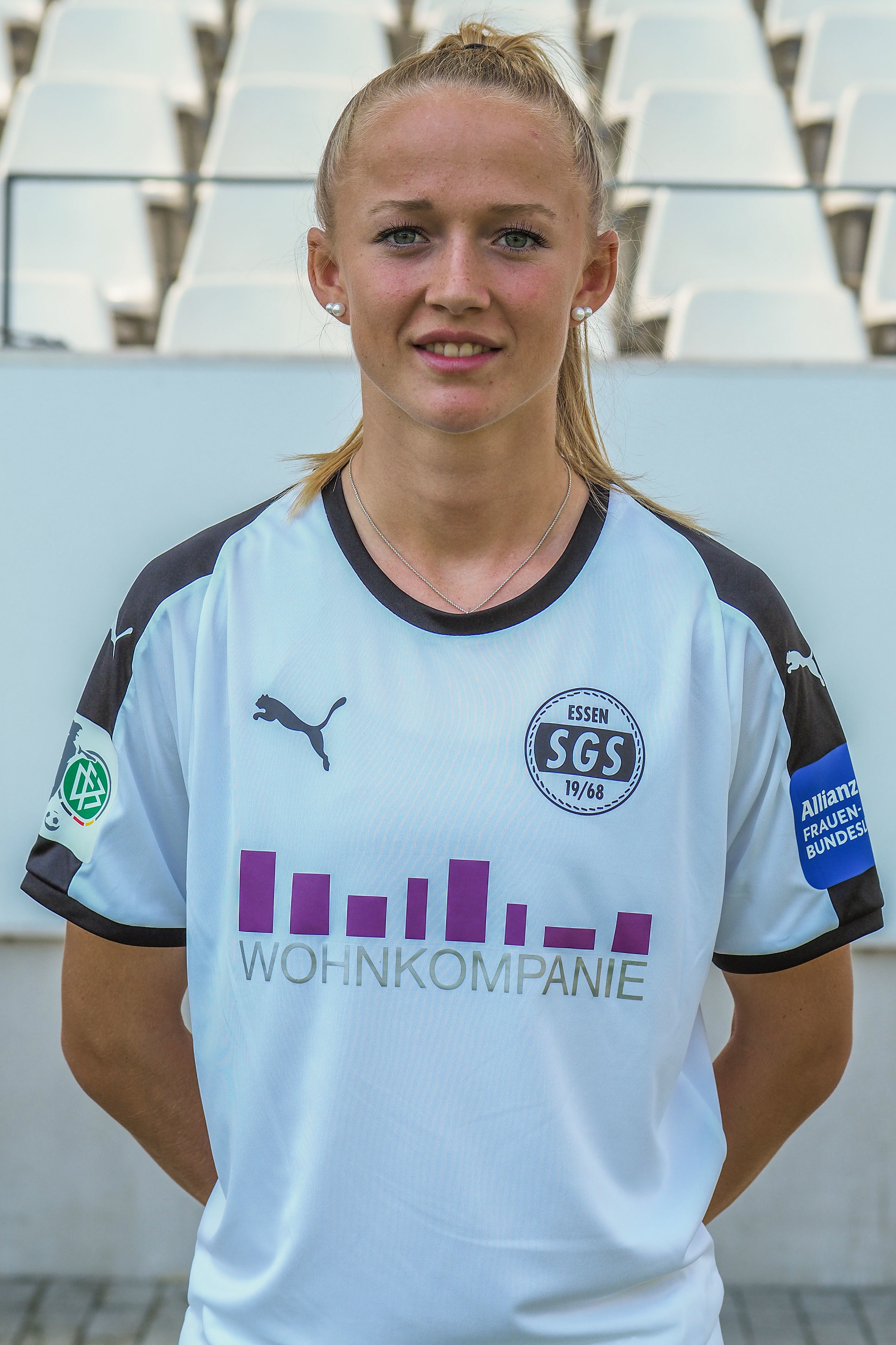 Die 20-Jährige weiß genau, was sie will. Aktuell spielt der Fußball die erste Geige in ihrem Leben, durch ihr Studium ebnet sie sich den Weg in die Berufswelt. Wohin genau es gehen soll, wird sich in der Praxisphase zeigen.