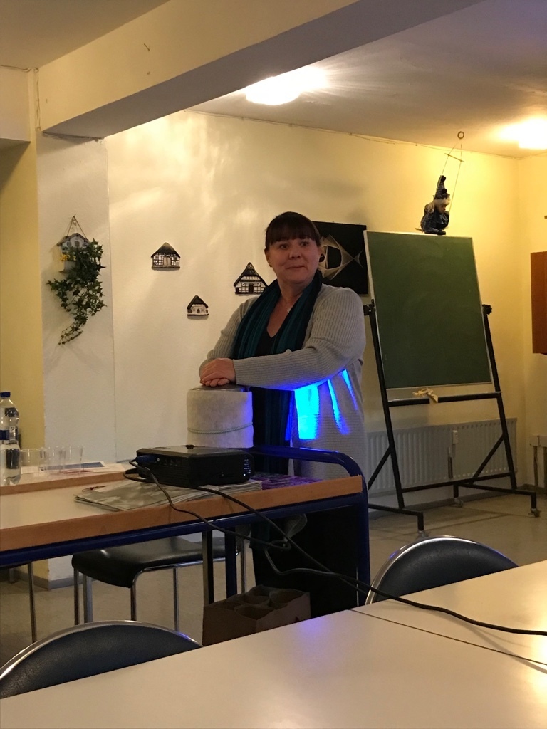 Frau Wolf vom Bestattungshaus Weber und ...