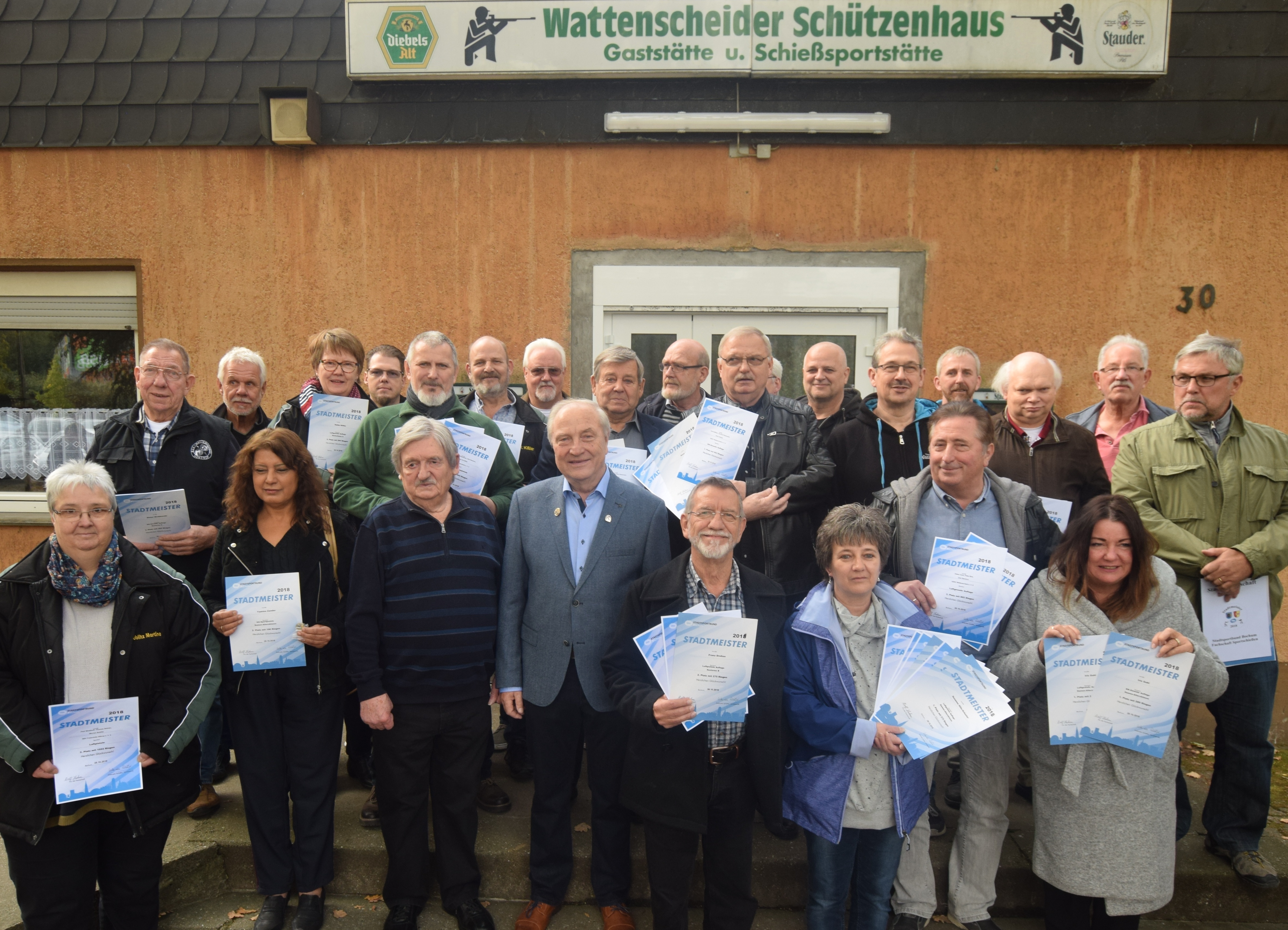 Foto: (C) Karl Heinz Lehnertz -Text: Rolf Hahne