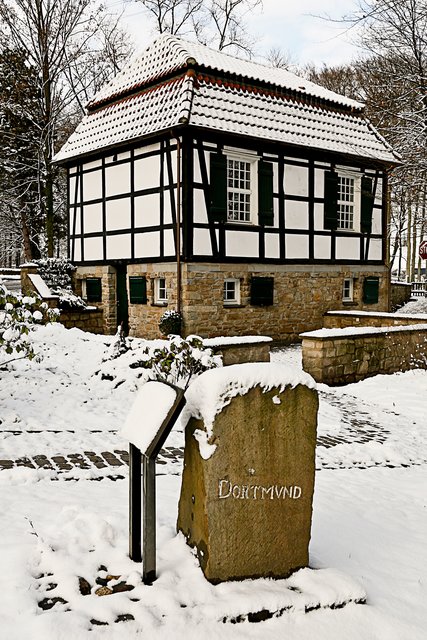 Die Schlossmühle in Lünen-Lippholthausen im Winter bei Schnee