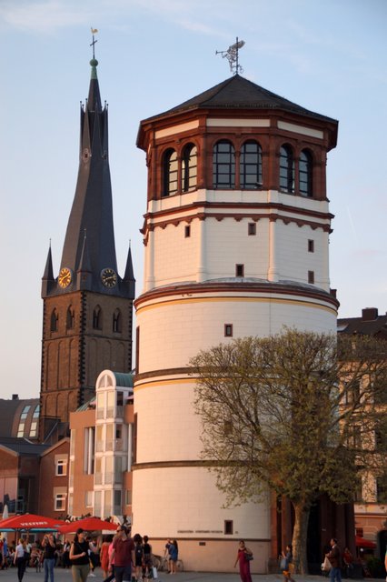 Schlossturm und St. Lambertus