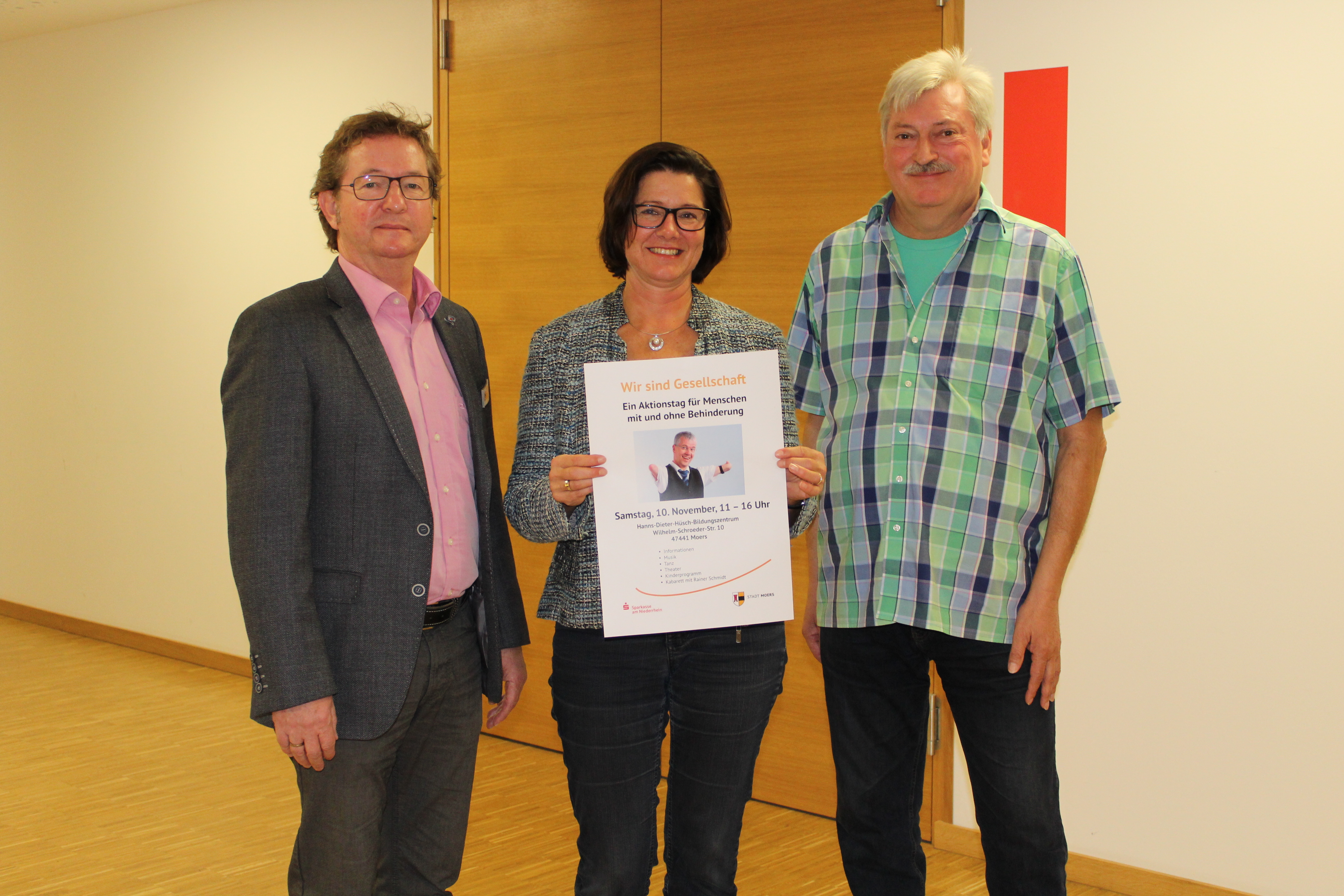 Die städtische „Koordinierungsstelle für Menschen mit Behinderung“ lädt gemeinsam mit dem Behindertenbeirat herzlich zum Aktionstag „Wir sind Gesellschaft“ ein, vl. Michael Rüddel, Kirsten Wortmann und Karl-Rudolf Slavernik.