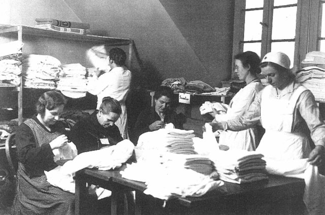 Der „Deutsche Verein zur Pflege und Hilfe für Verwundete im Kriege“ erhielt 1899 den ersten Zweigverein in Stoppenberg.