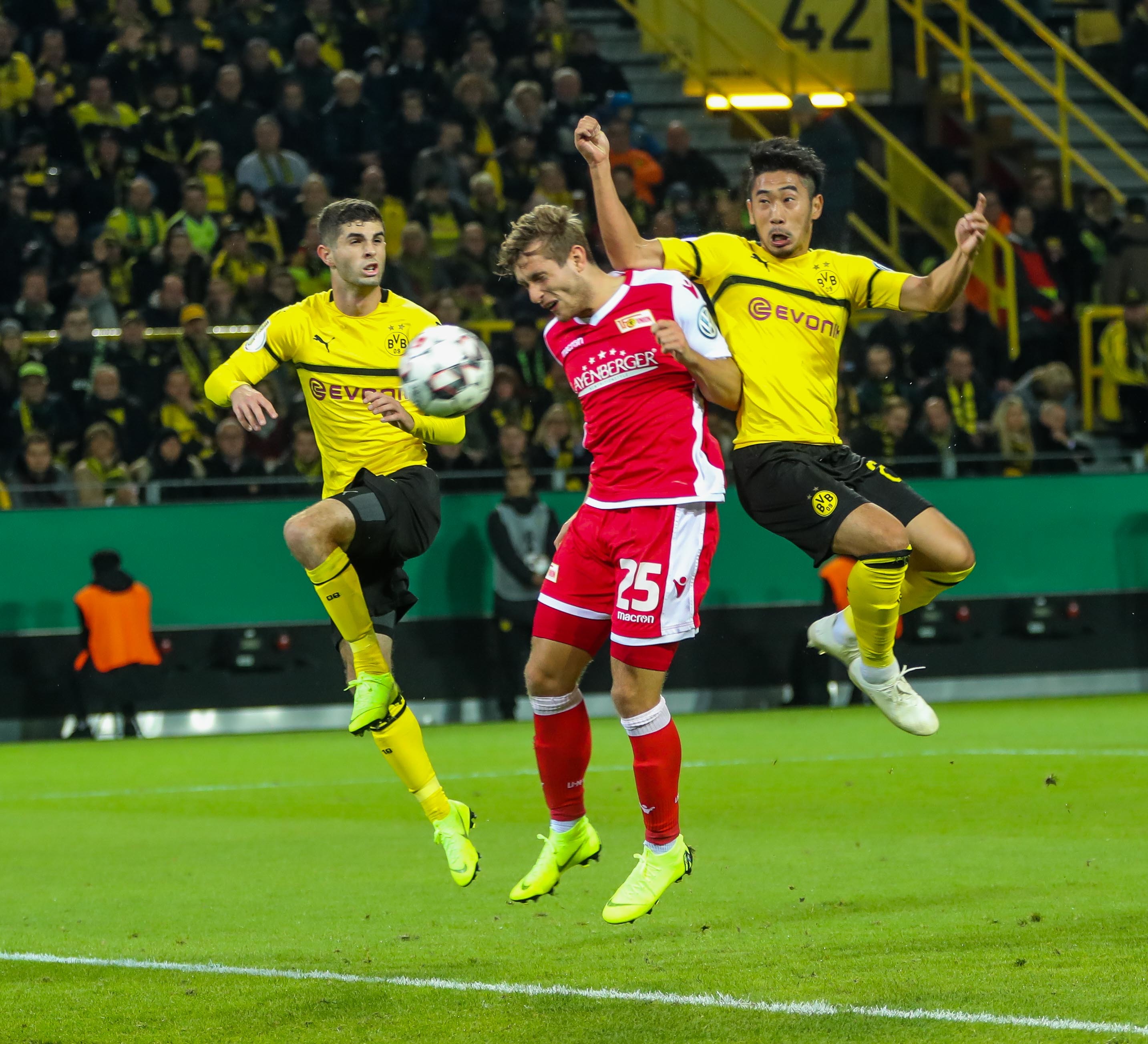 Im DFB-Pokal setzte sich der BVB in der 2. Runde am vergangenen Mittwoch knapp mit 3:2 nach Verlängerung gegen den Zweitligisten Union Berlin durch.