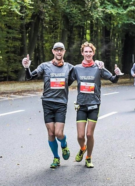 Detlef und Simon Blässe auf der Laufstrecke
