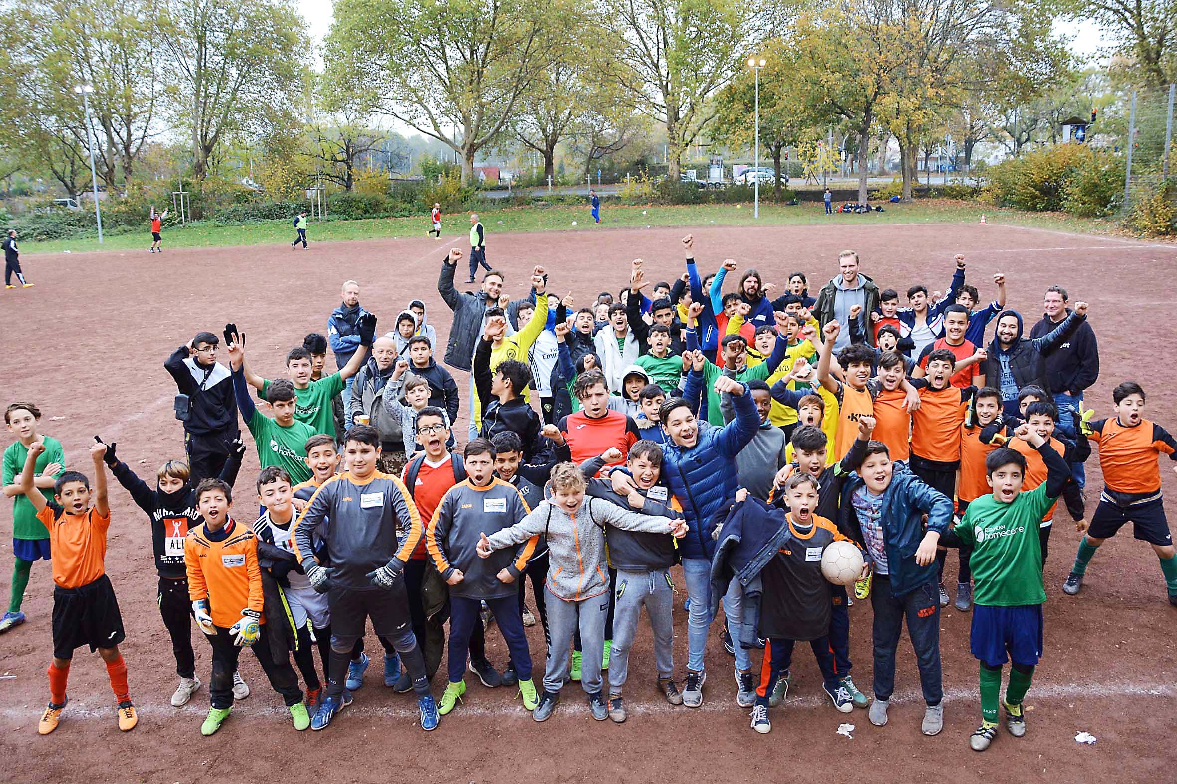 Sonntag traten die jungen Dortmunder Fußballer auf dem Sportplatz am Konkret zum Finale der Straßenfußballsaison an.