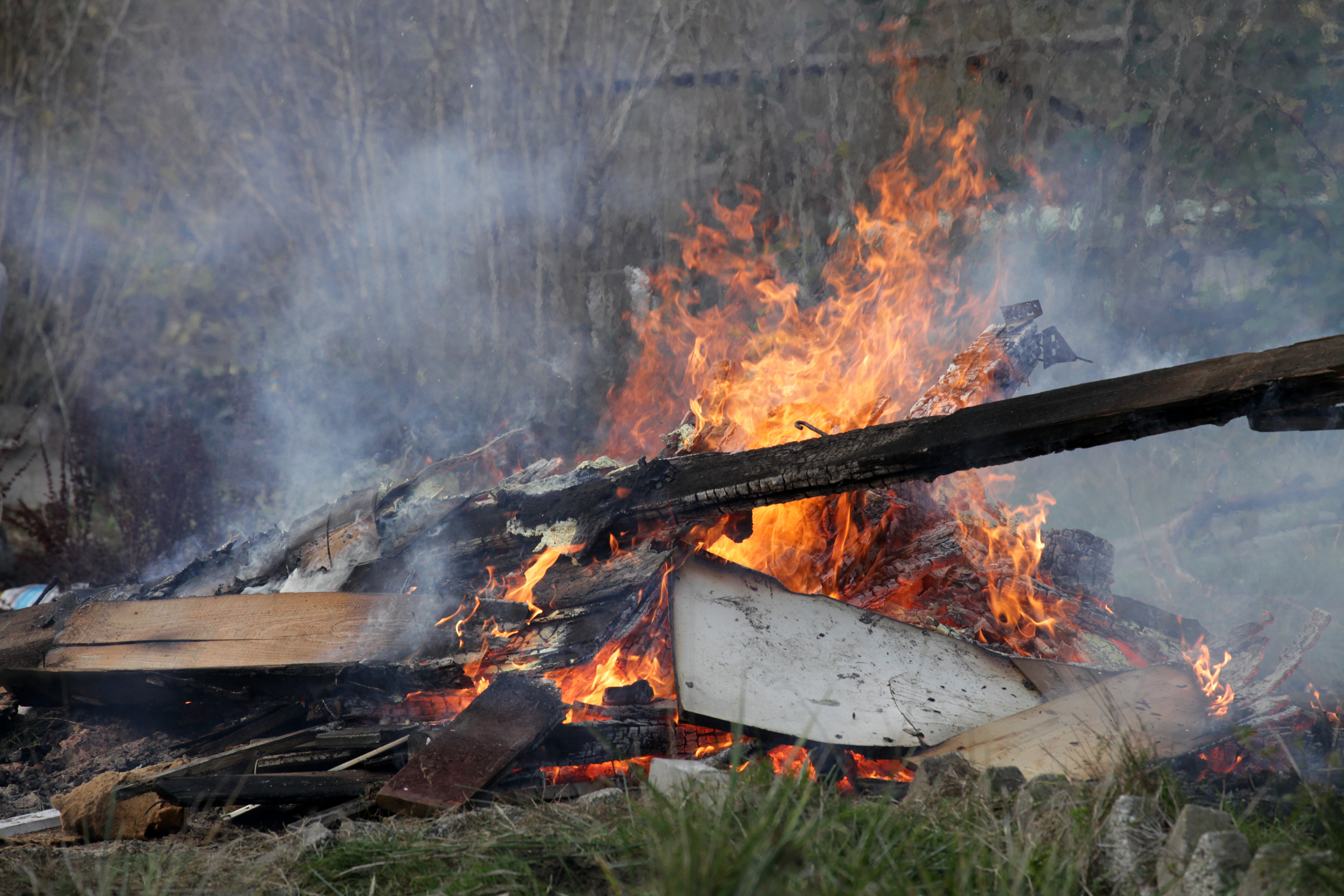 Mittwoch loderte - den Berichten der Anwohner nach - einmal mehr ein Feuer aus dem Müll der Gartenlauben.