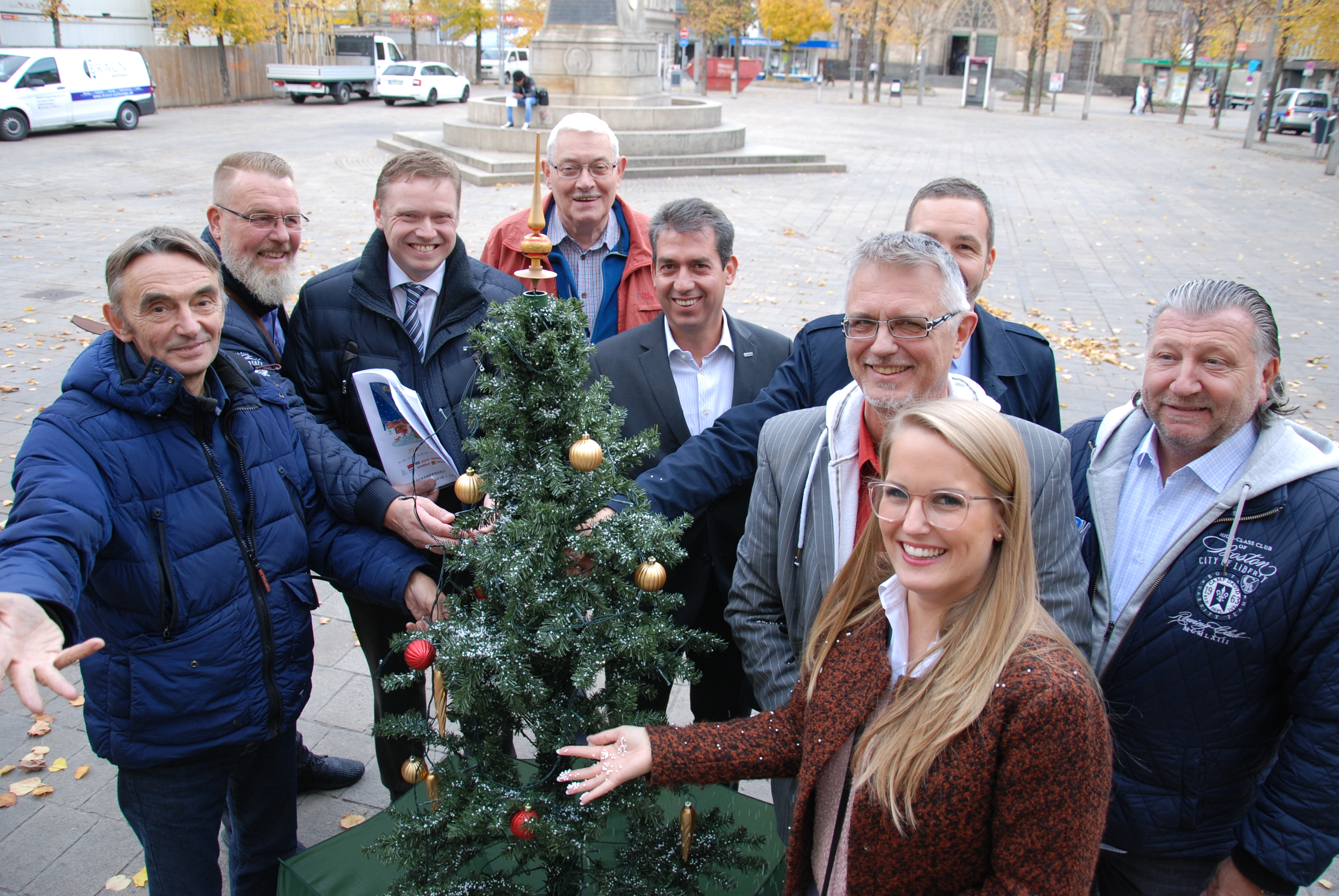 Vorfreude auf die City Weihnacht bei den Verantwortlichen und Sponsoren. Foto: Jörg Vorholt