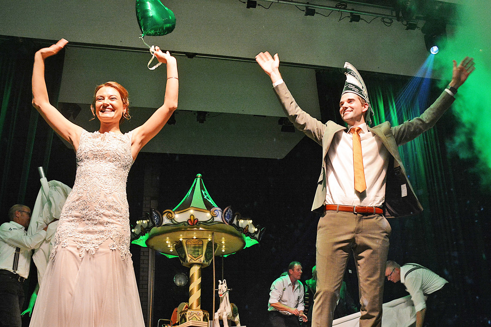 Traumpaar des Gocher Karnevals: Christian Rothgang und Lisa Hinkelmanns werden am Freitag, 4. Januar 2019, in der Gocher Sporthalle inthronisiert.Fotos (2): Steve