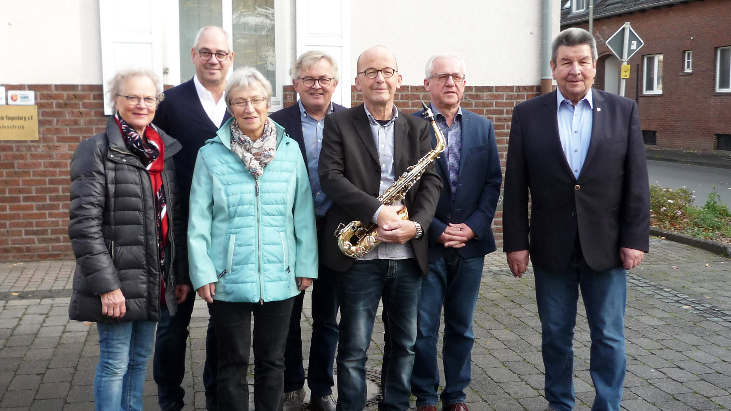 Von links: Josefa Sonders, Stefan Schleiting (LC-Past-Präsident), Ingeborg Tersek, Theo Büning, Ulrich Ingenbold, Jürgen Kamper und LC-Präsident Wolfgang Tarrach.