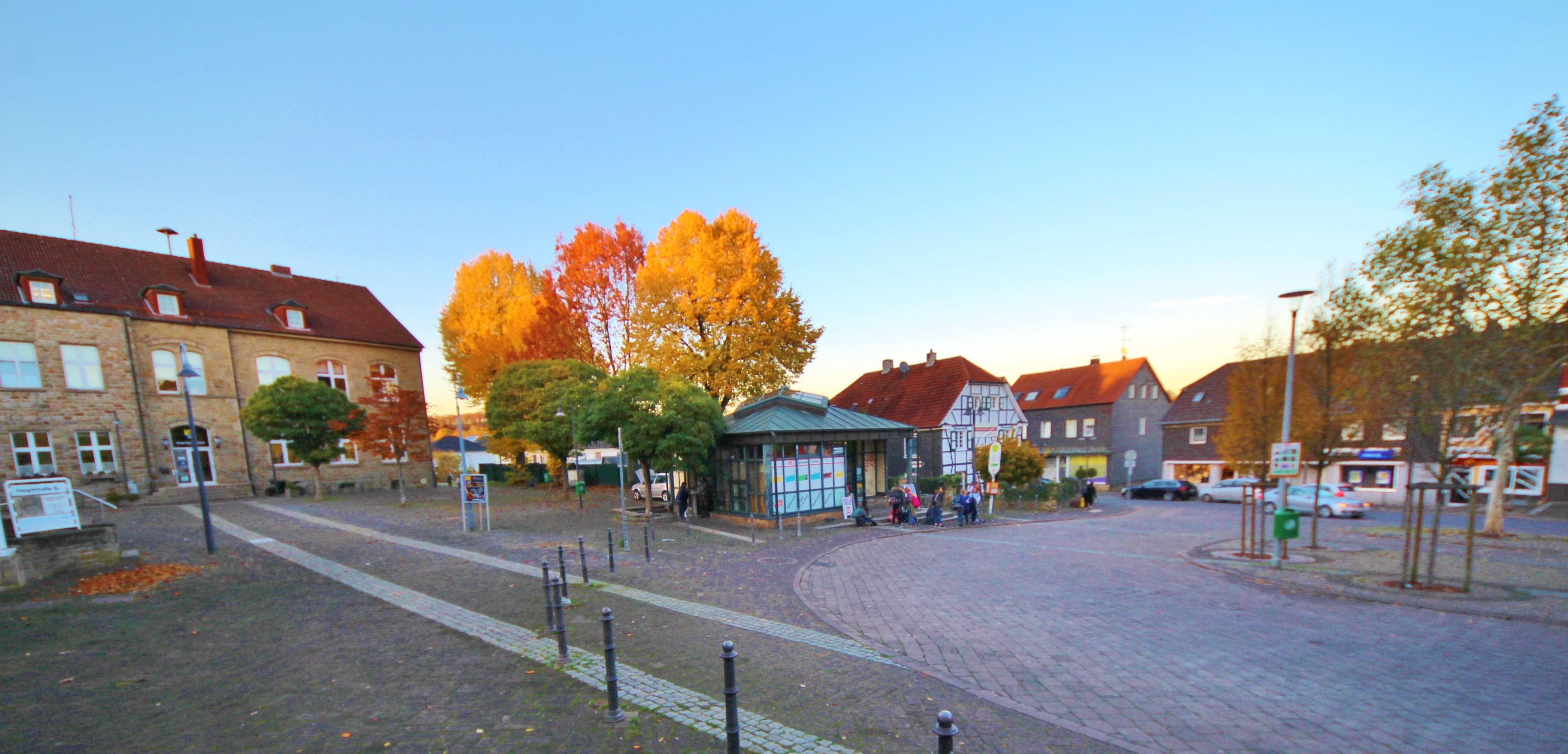 Der Busbahnhof in Niedersprockhövel mit dem Kiosk.