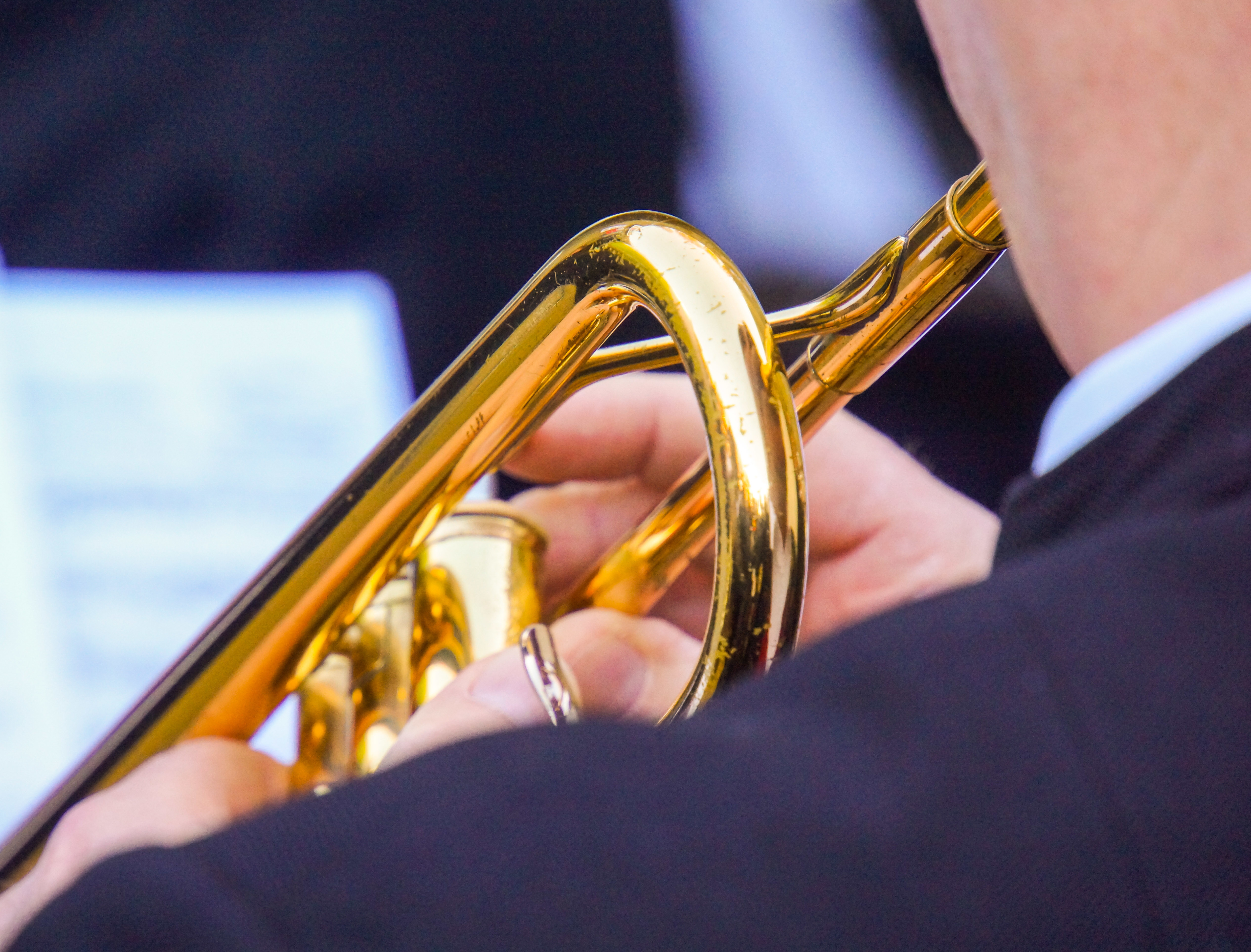 Das Bläsersextett der Neuen Philharmonie Westfalen präsentiert unter anderen Werke von Wolfgang Amadeus Mozart.