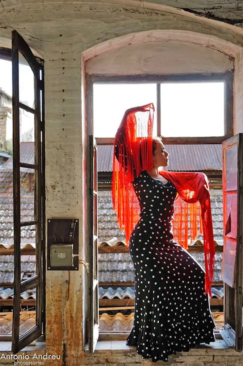 Jessica Kaibali präsentiert ihre Flamenco-Interpretation zum Gesang von Yota Baron.