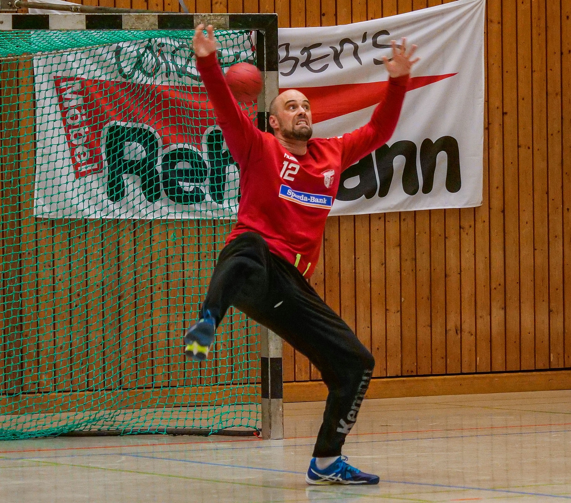 Hier musste „Hexer“ Hubertus Feldhege den Ball doch passieren lassen.
Foto: Gohl