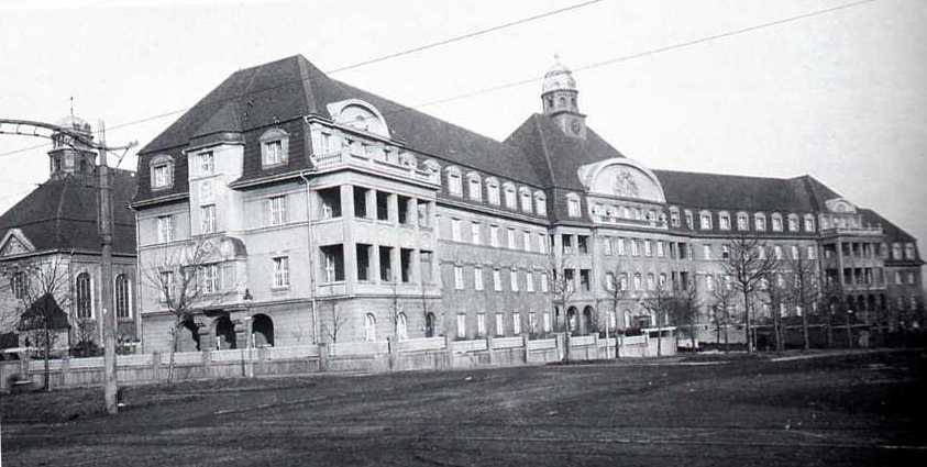 Das Elisabeth-Krankenhaus Essen, hier ein historisches Foto, feiert 175-jähriges bestehen.