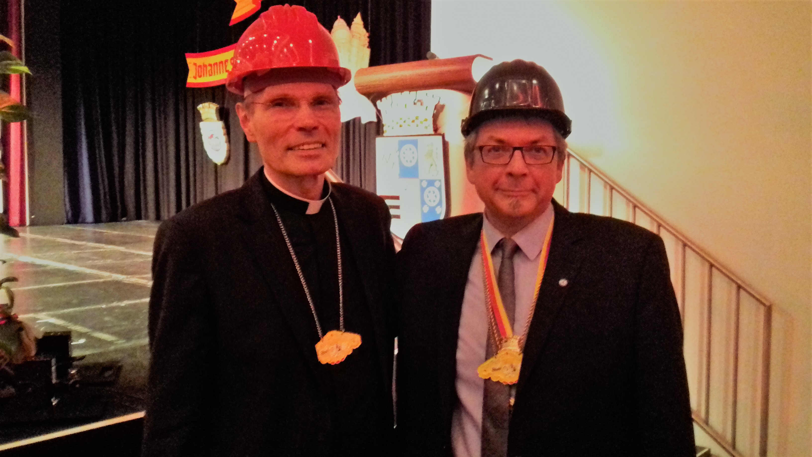 Ehrensenatoren des Mülheimer Karnevals: Michael Janßen (links) und sein Amtsbruder Michael Manz. (Foto Emons)