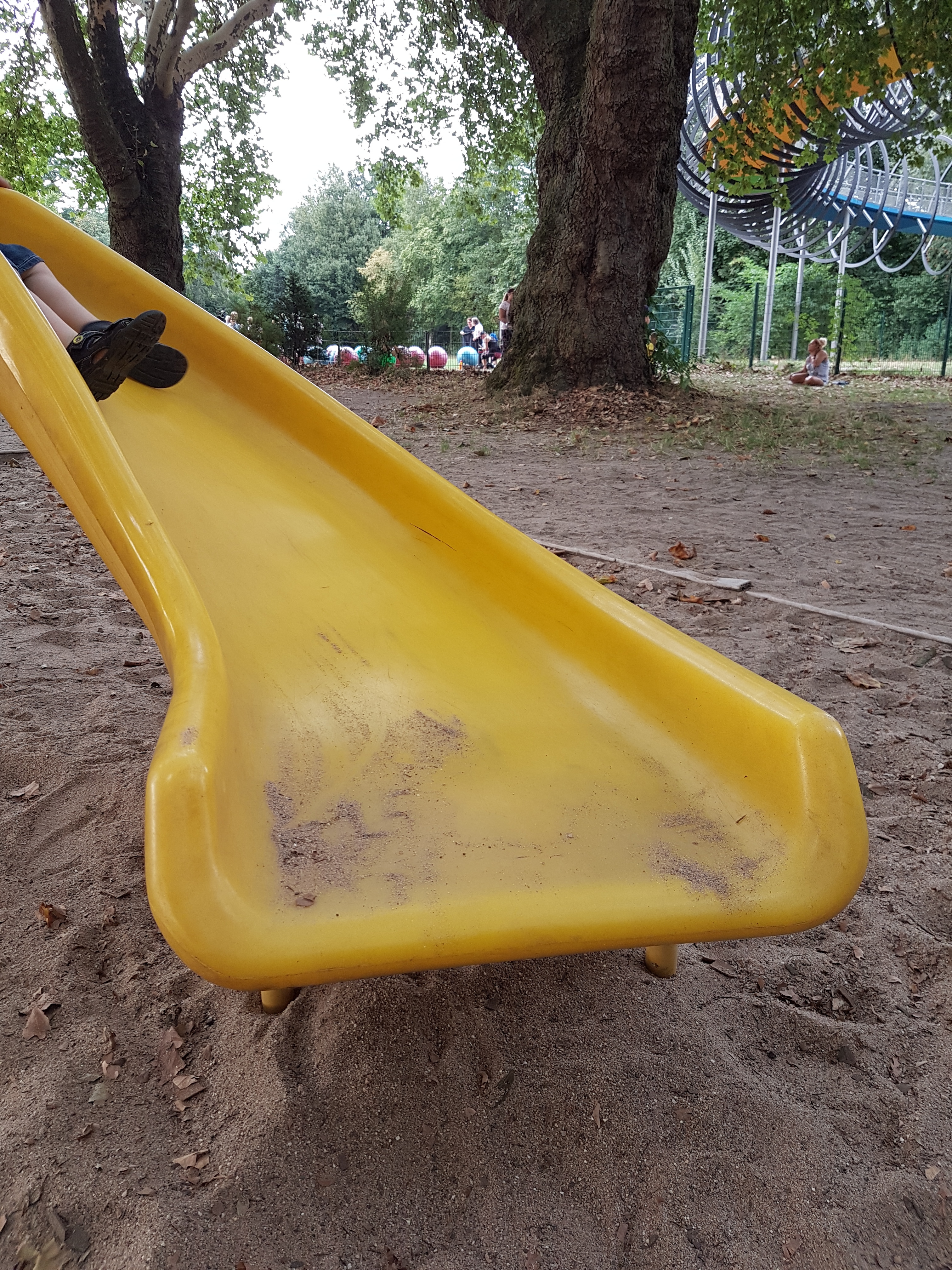 Auf den Plätzen in Voerde darf wieder gespielt werden. (Symbolfoto)