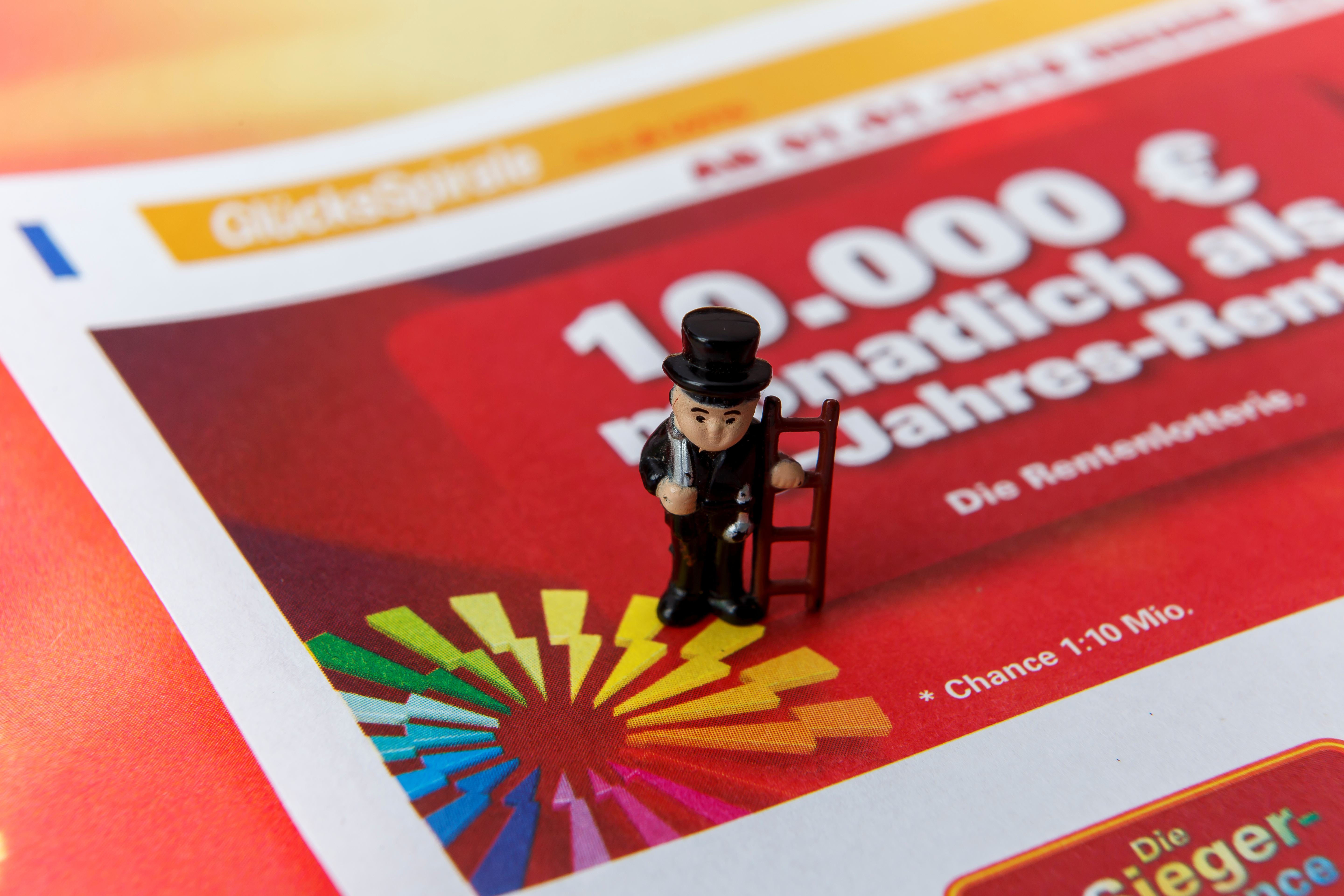 Die GlücksSpirale bietet am 10. November 2018 Zusatzchancen im Rahmen einer Sonderauslosung. Zusätzlich zum normalen Gewinnplan verlost die Lotterie, die Gutes tut, in dieser Ziehung 200 x
10 000 Euro extra!