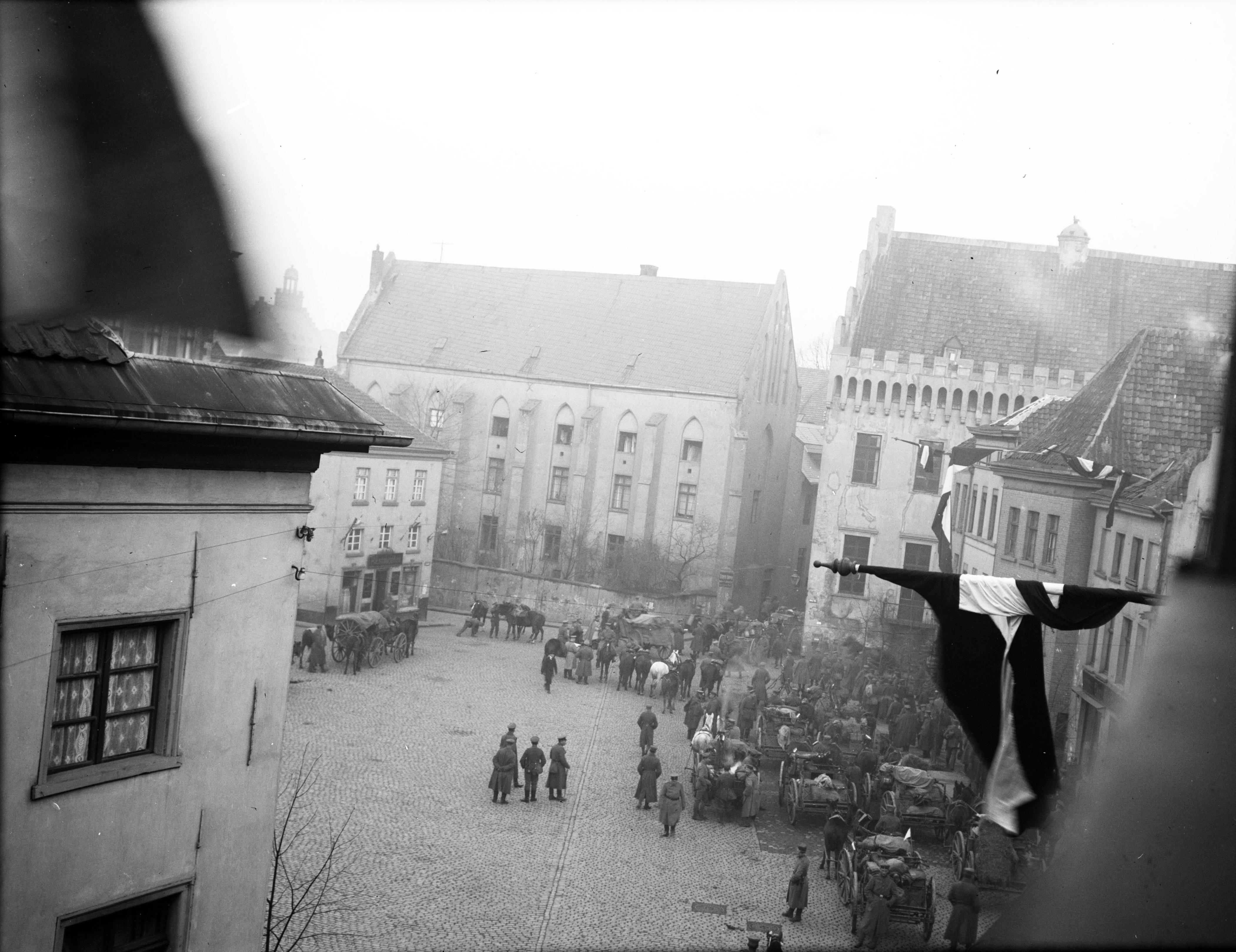 Wesel im Ersten Weltkrieg: Tausende Freiwillige pilgerten in die Garnisonsstadt Wesel, um in den Ersten Weltkrieg zu ziehen.