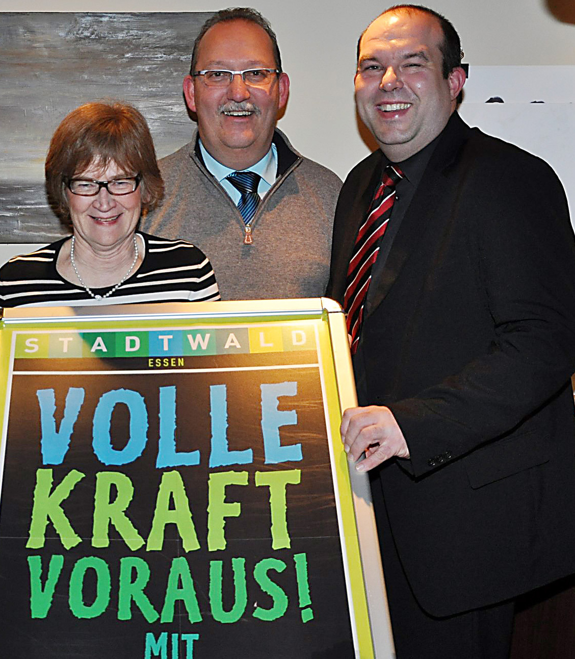 Vor einigen Jahren zeigte man sich im Stadtwald noch optimistisch und setzte auf die Kraft der Gemeinschaft. In der Bildmitte die beiden damaligen Vorsitzenden Hela Schlenhoff und Christoph Heger, rechts der heutige Vorsitzende Andreas Felter.