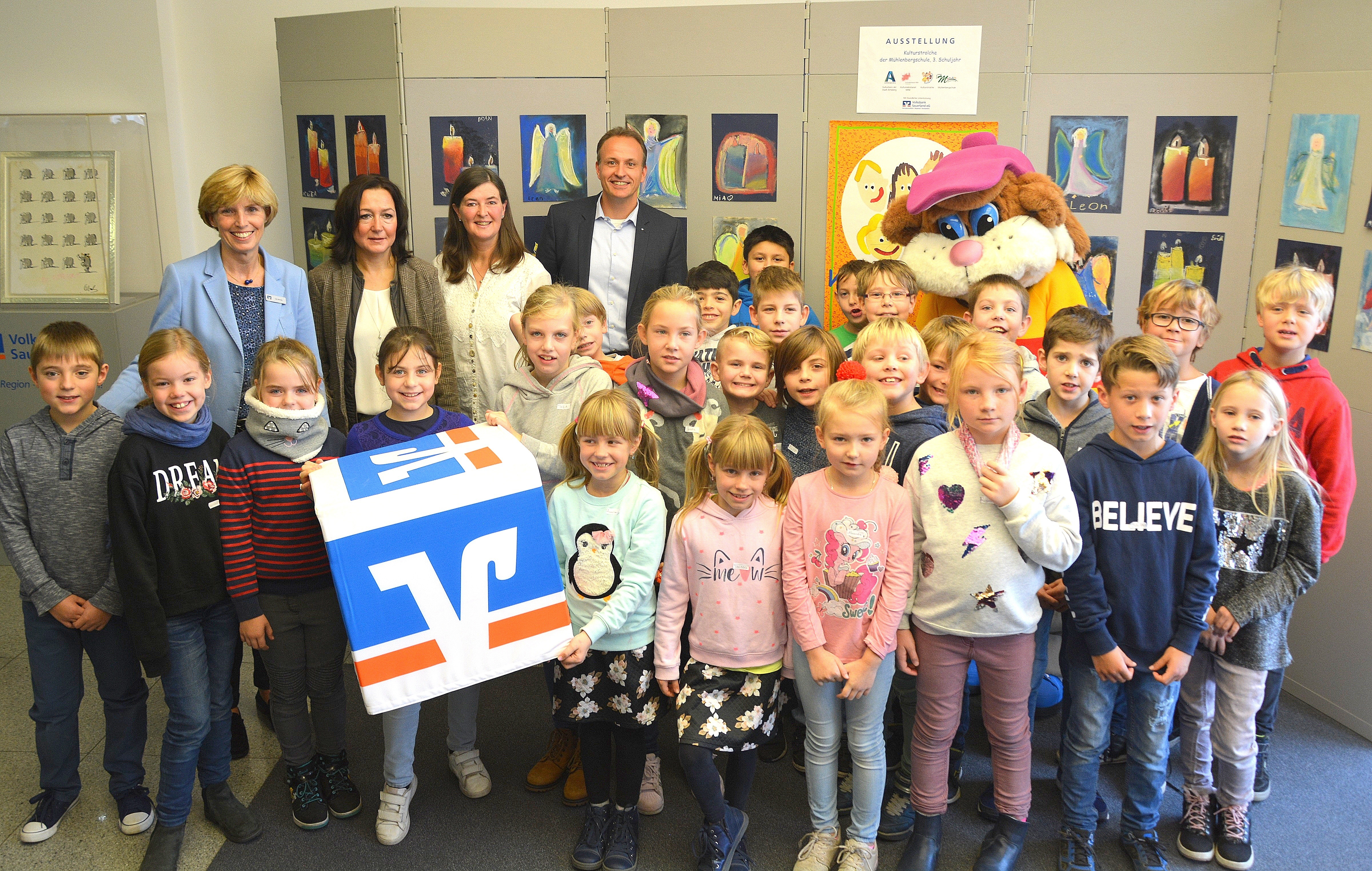 Alles kleine Künstler: die 3a der Mühlenbergschule in Hüsten.