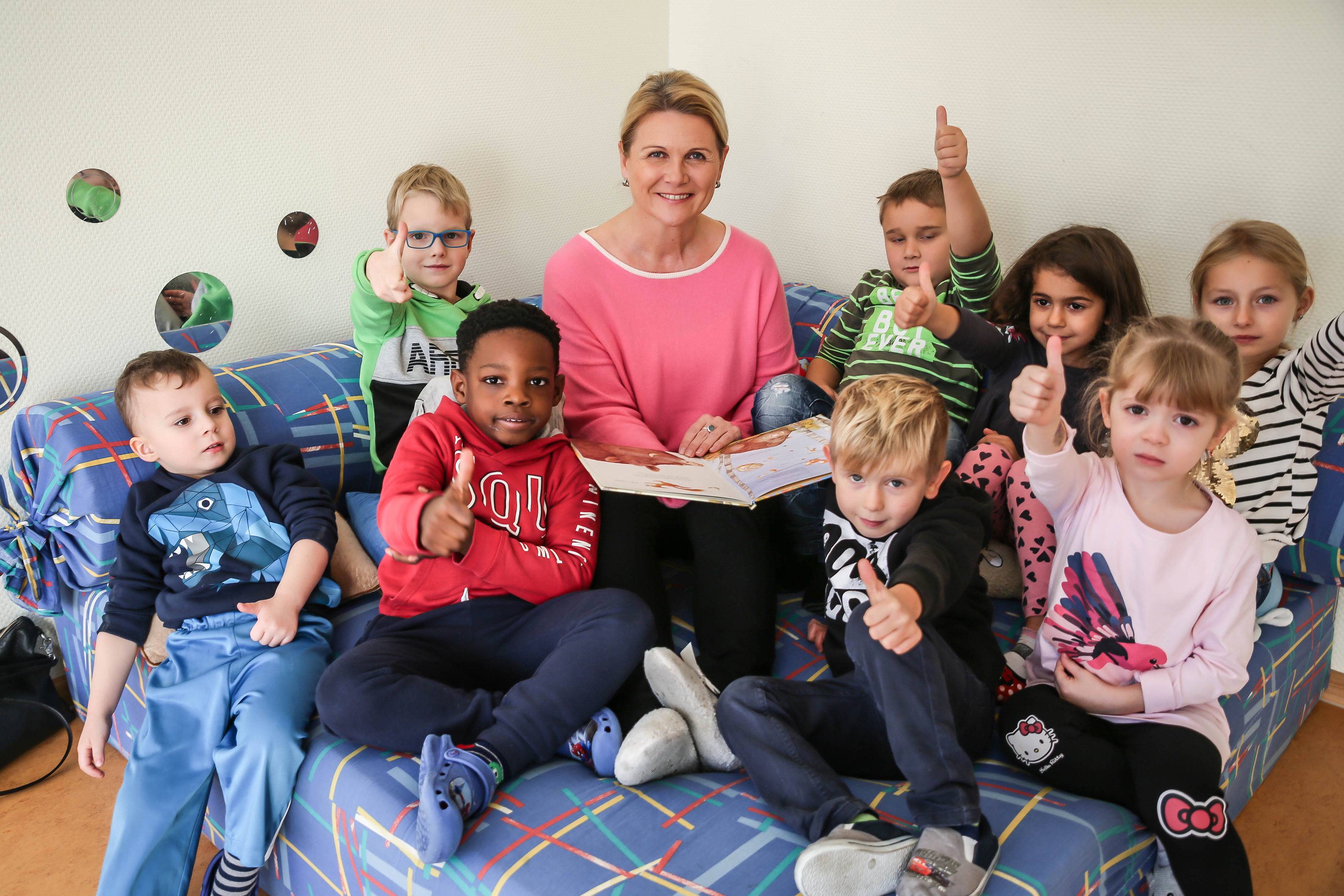 Die Dortmunder Bundestagsabgeordnete Sabine Poschmann hat sich wie der Scharnhorster Franziskus-Kindergarten bereits zum sechsten Mal in Folge am bundesweiten Vorlesetag beteiligt.