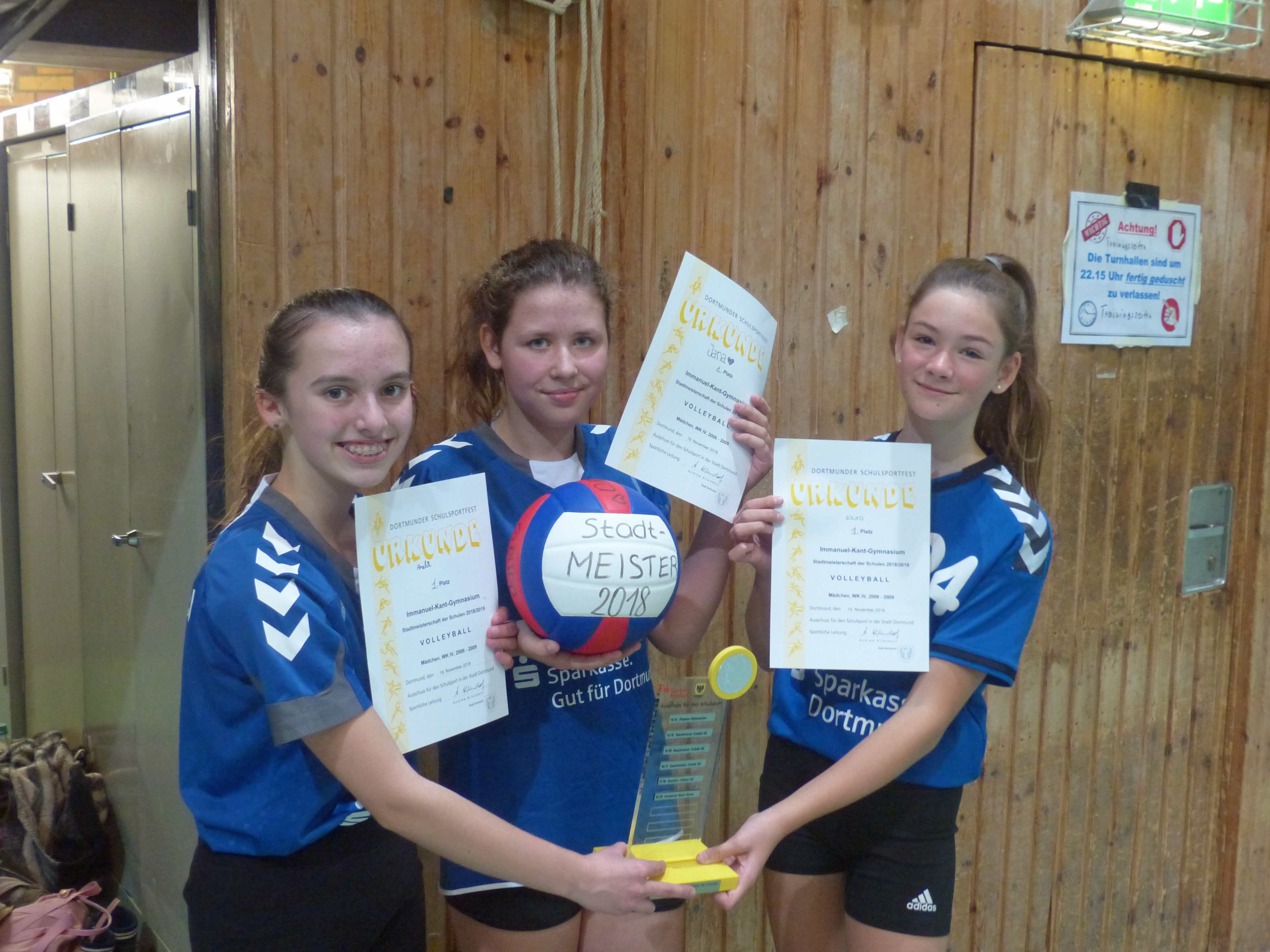 Amelie Bauer, Jana Kloos, Laura Kunz (v.l.)