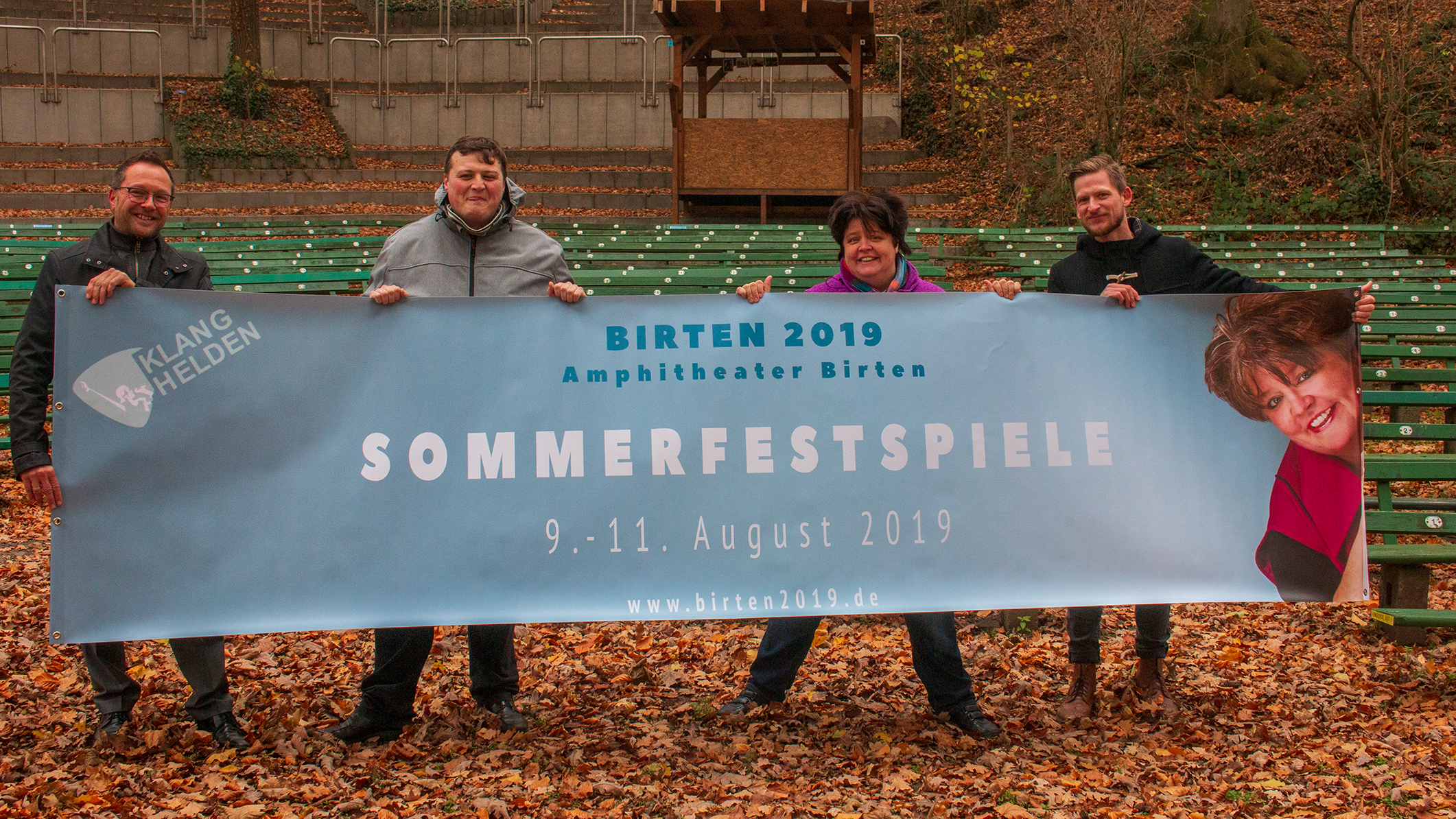 Von links: Bürgermeister Thomas Görtz, Hilmar Schulz, Ingrid (DE Frau) Kühne und Julian Köster