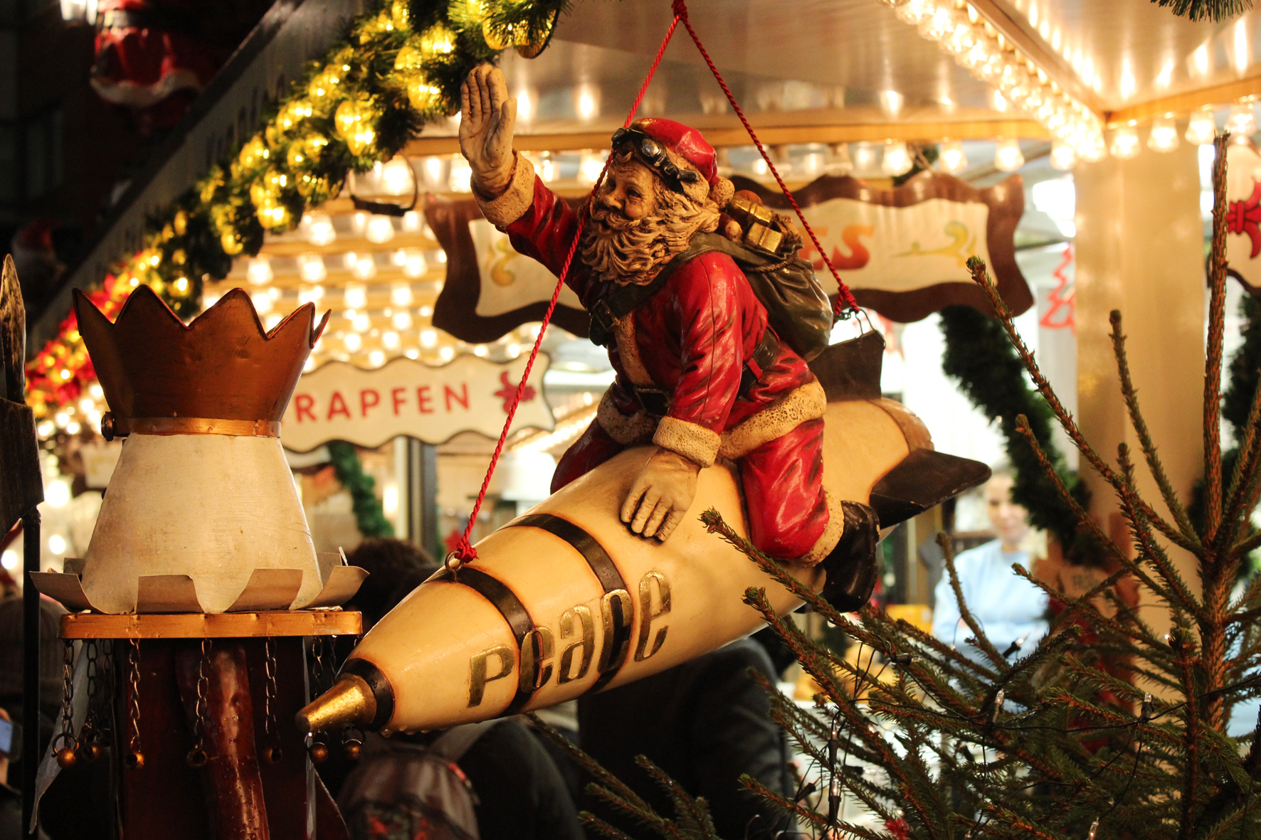 Der Hagener Weihnachtsmarkt 2018 lockt mit vielen Leckereien, Geschenke zum Fest, einem bunten Programm und natürlich Karussells.