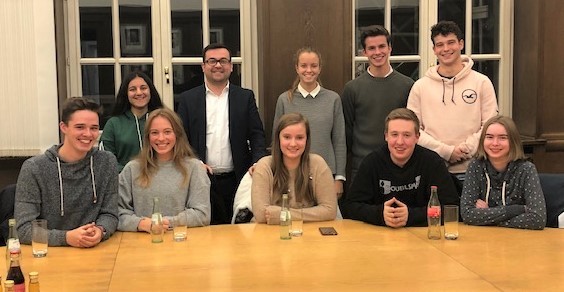 Schülervertreter der weiterführenden Schulen besuchten jetzt den Bürgermeister im Rathaus.