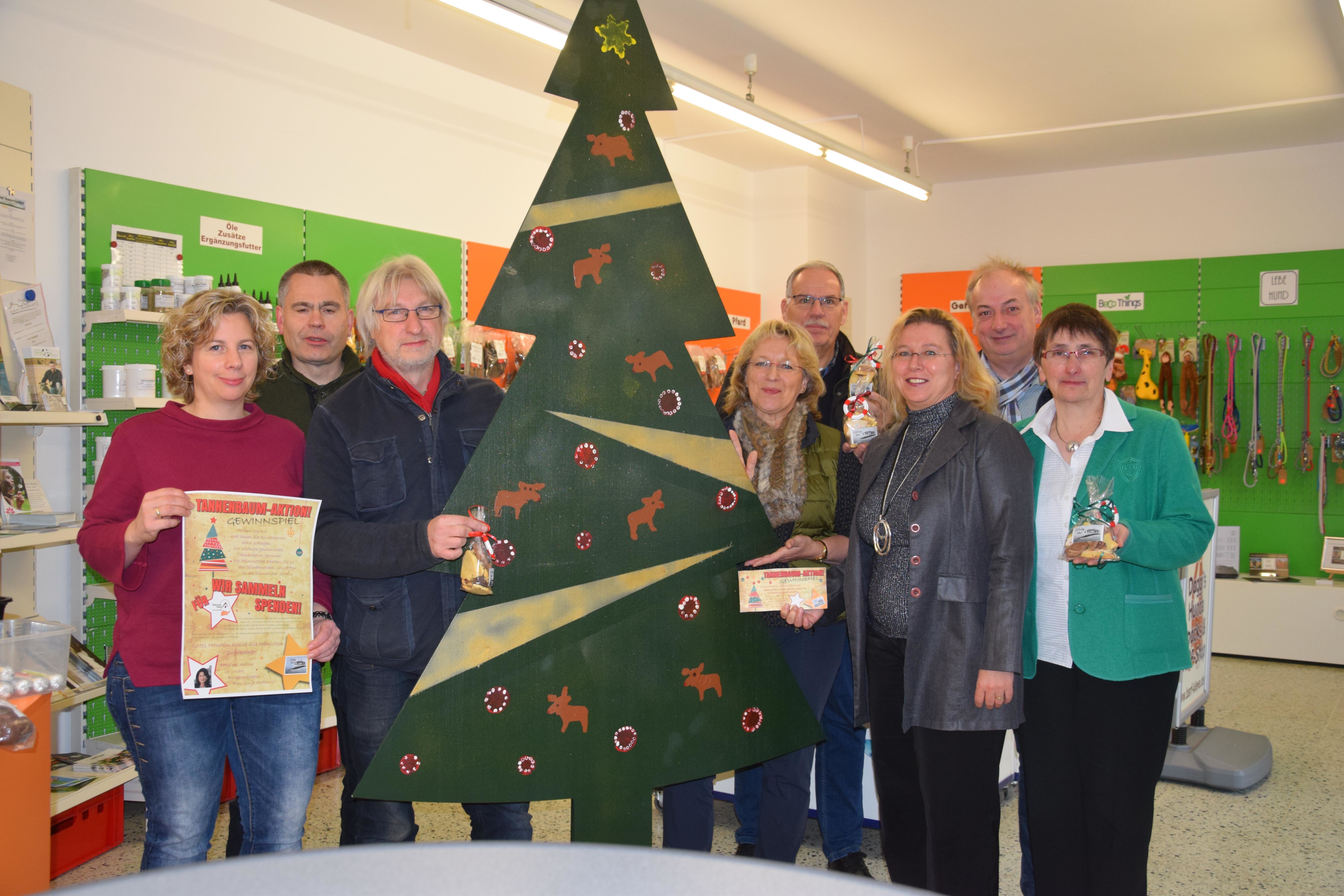 Die Initiative Kellen freut sich auf die vielen kreativen Weihnachtsbäume.