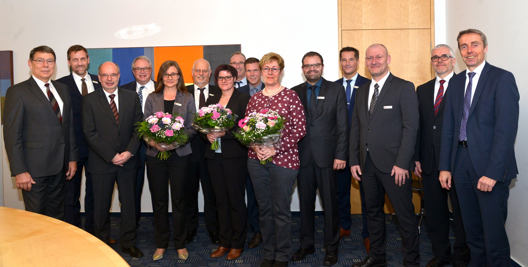 Mitarbeiter für langjährigen Einsatz geehrt Sparkasse RheinMaas ehrt