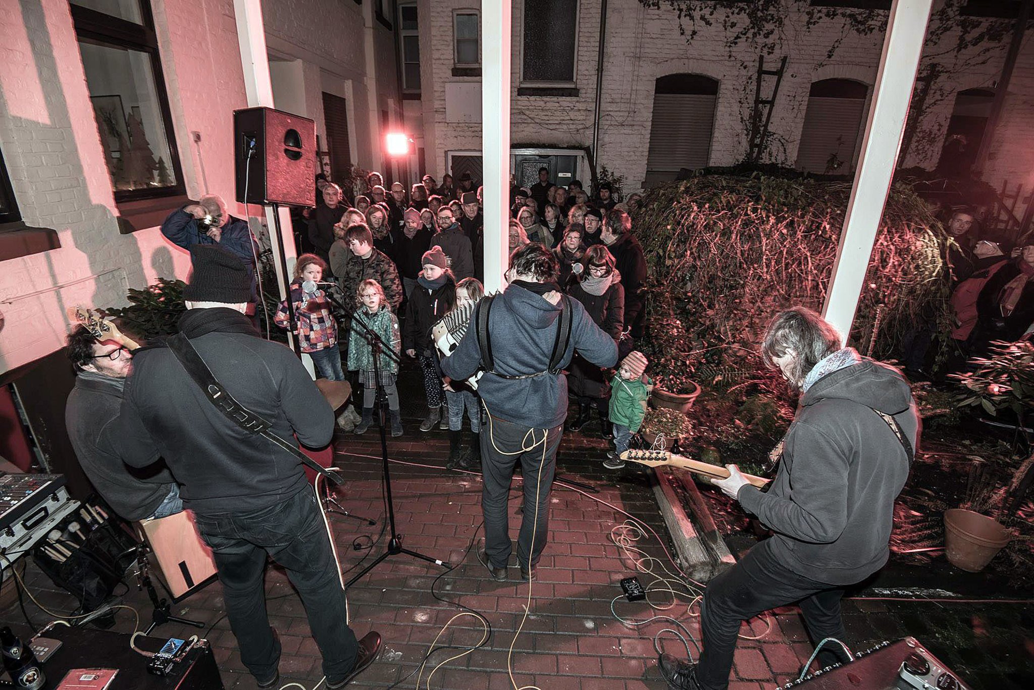 Im Advent 2018 ist in Ruhrort wieder an 24 Abenden der Kalender