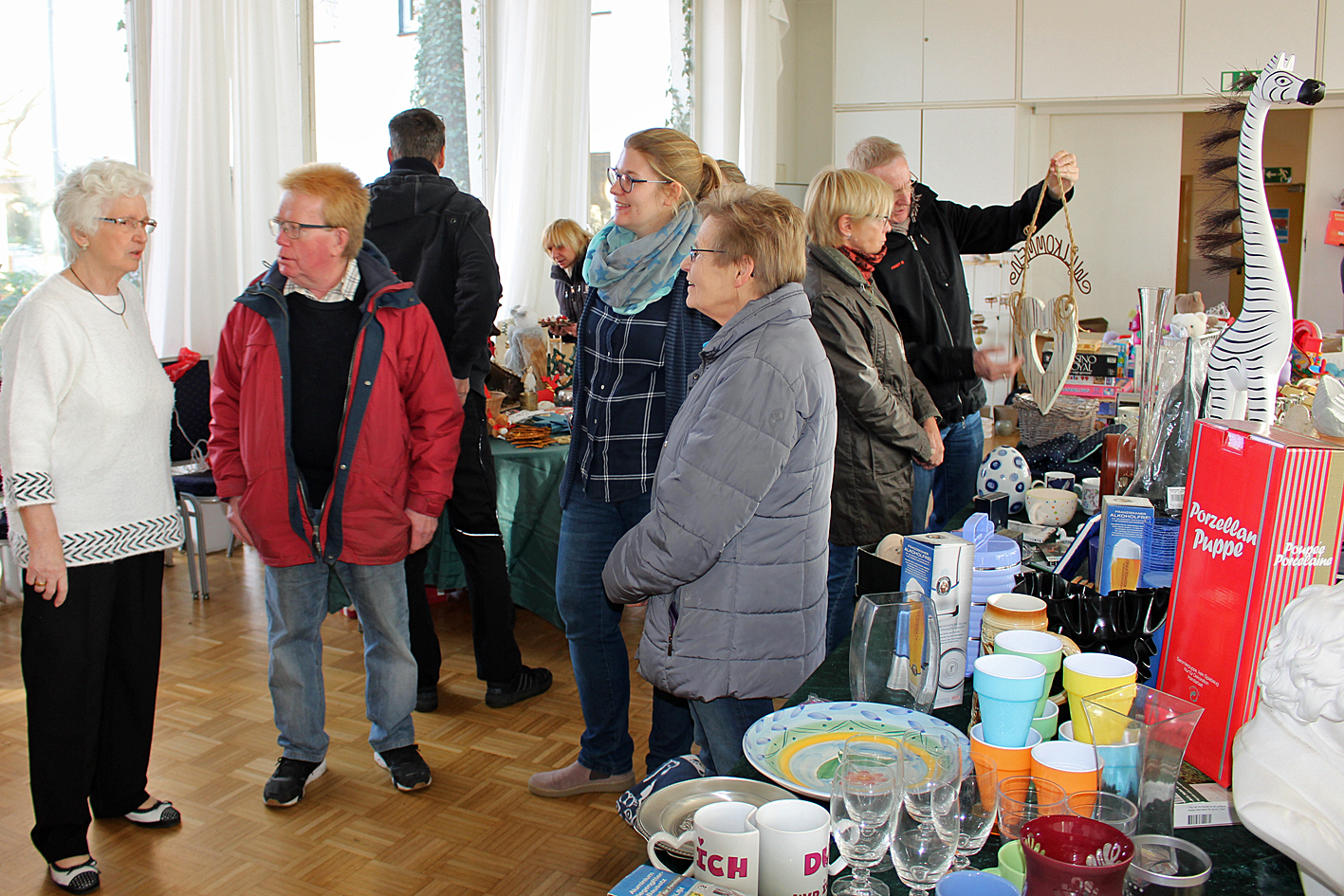 Fotos © Jürgen Thoms - Aus der Serie: Weihnachtsbasar und Schnäppchenmarkt des Tierschutzvereins Unna e.V.