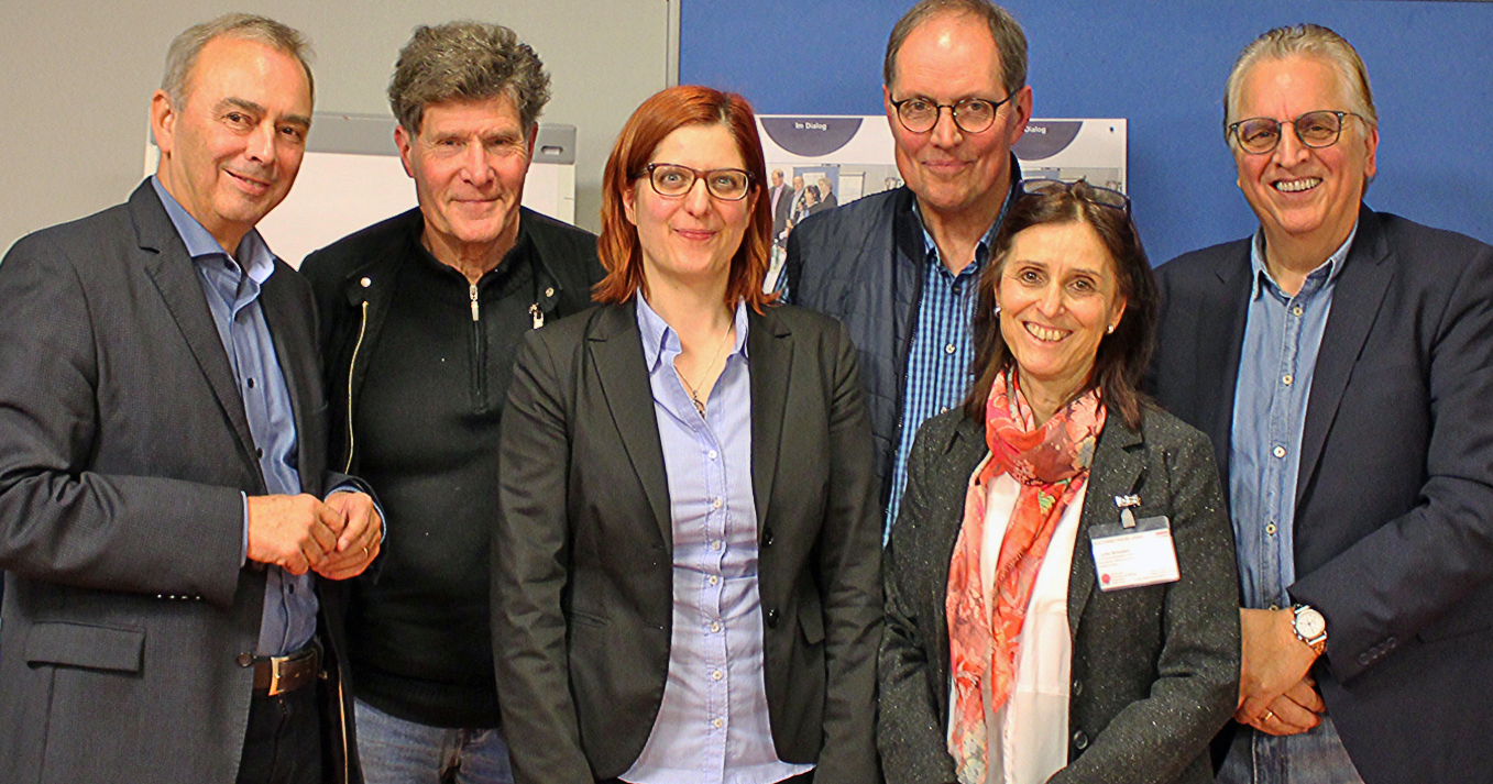 Foto © Jürgen Thoms - Bürgermeister Werner Kolter, Andreas Kramer, Professorin Ursula Buchner, Wolfgang Hönnicke, Brigitte Schubert und Dr. Jochen Hartlieb