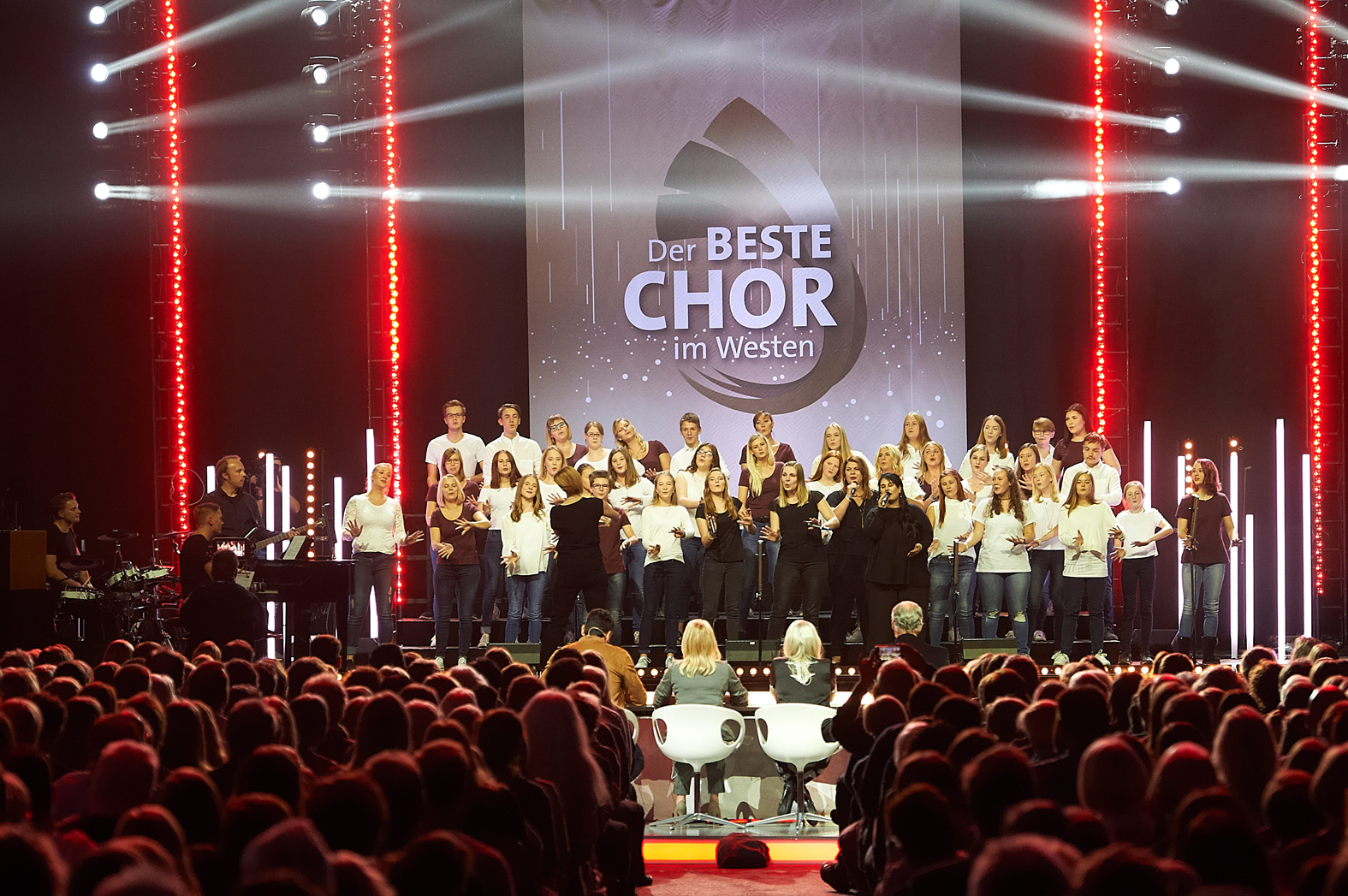 Die musical kids Rheinhausen bei ihrem umjubelten Auftritt im Vorentscheid am 23. November.