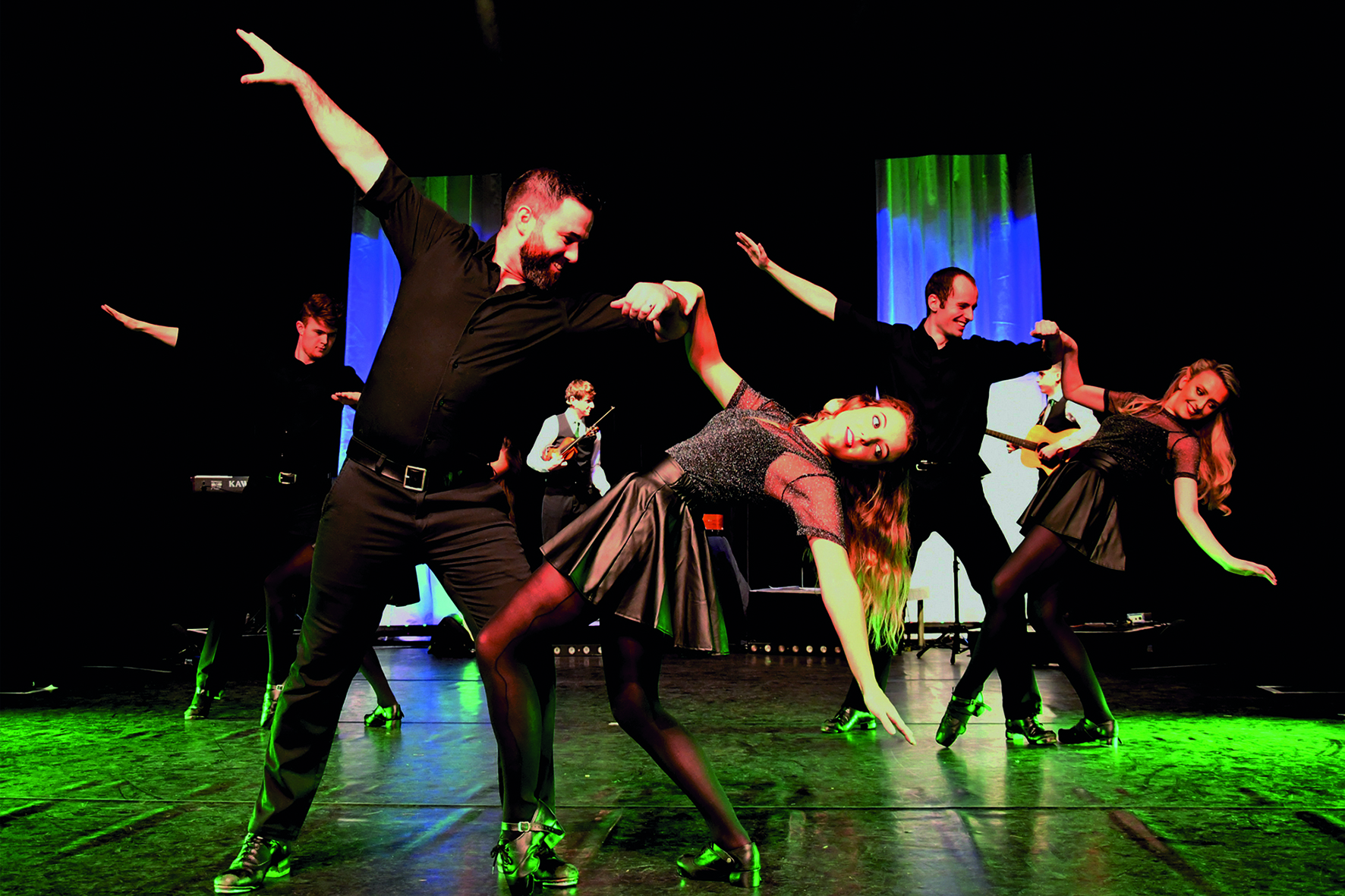 Celtic Rhythms direct from Ireland bietet die Best Irish Dance Show & Live Music.
