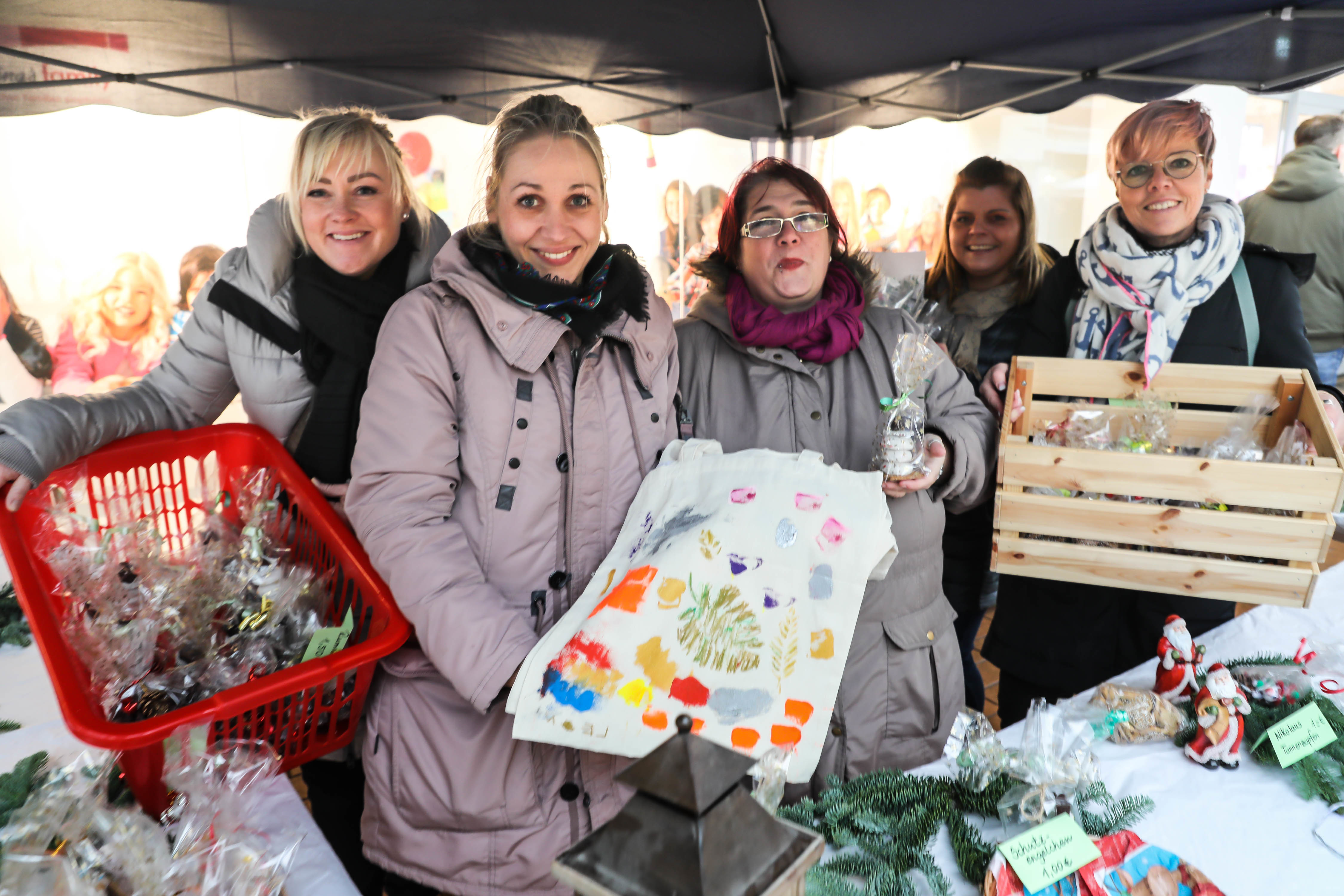 Viel Selbstgemachtes gab es auf den Nikolausmarkt im EKS.
