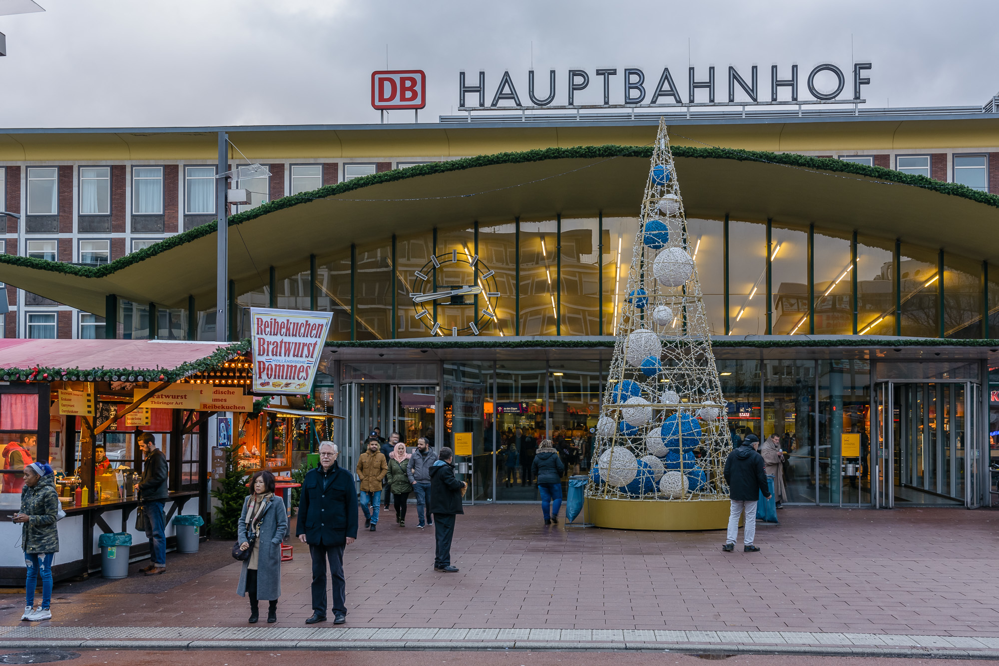 Der Bochumer Hauptbahnhof war Treff- und Ausgangspunkt