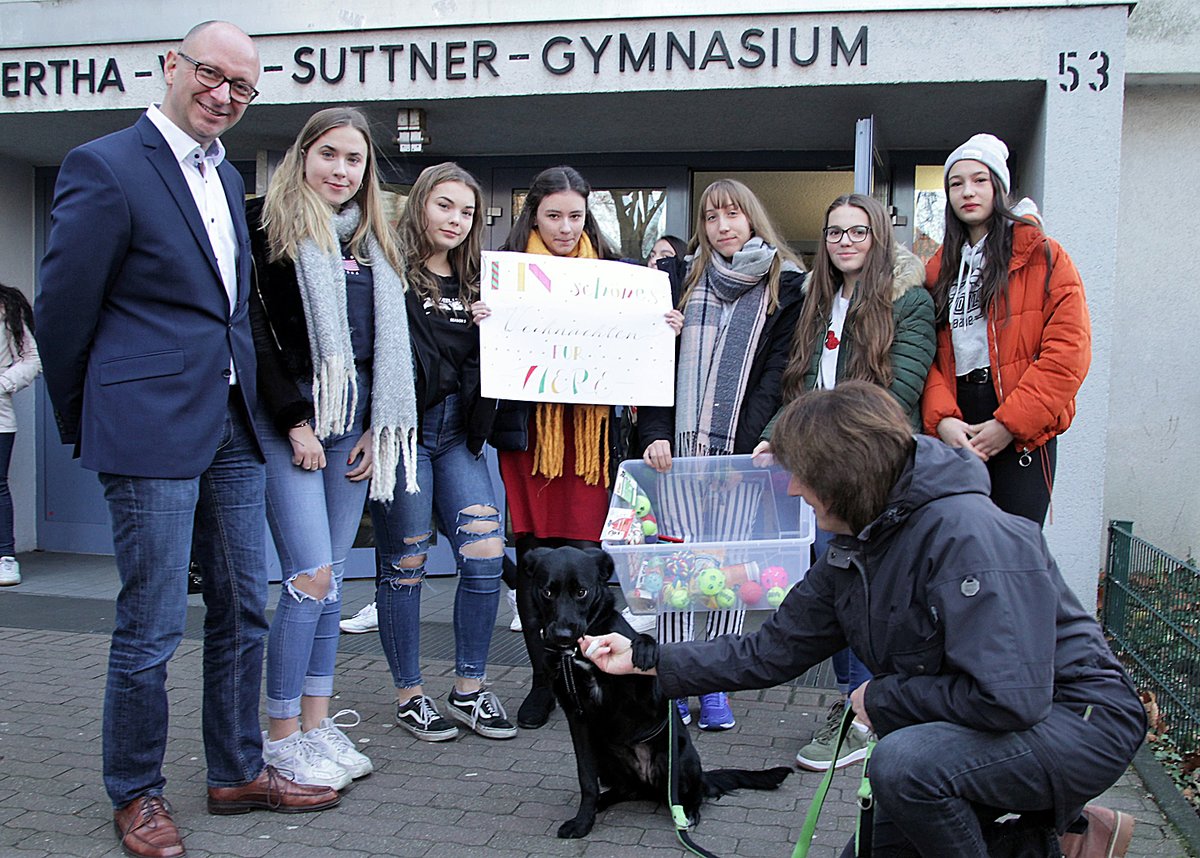Dating eines älteren Jungen im Gymnasium