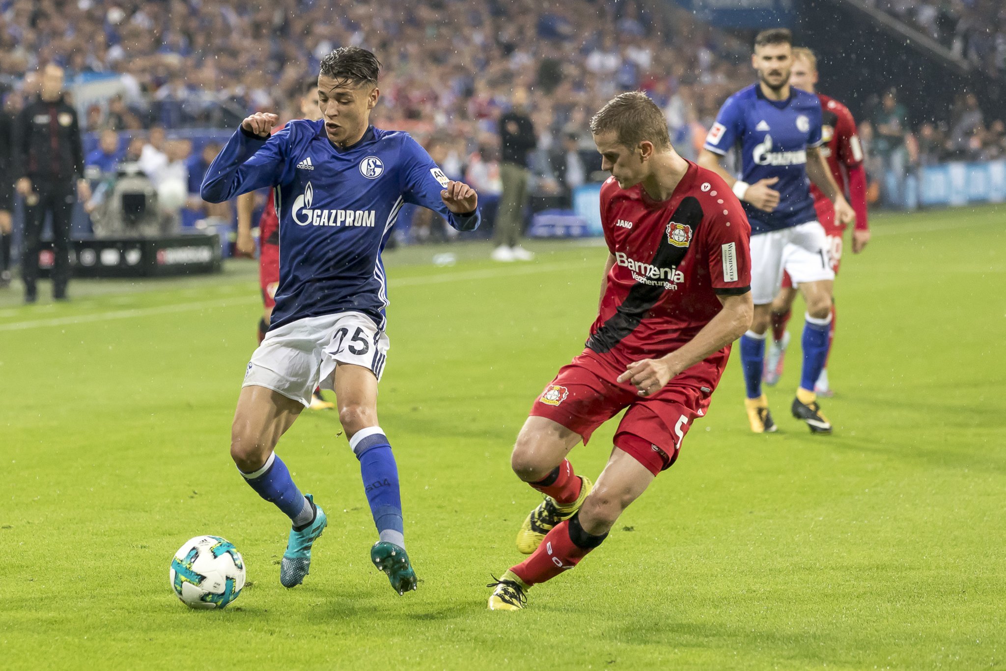 Vor einem Jahr trennten sich Schalke und Leverkusen 1:1 unentschieden.