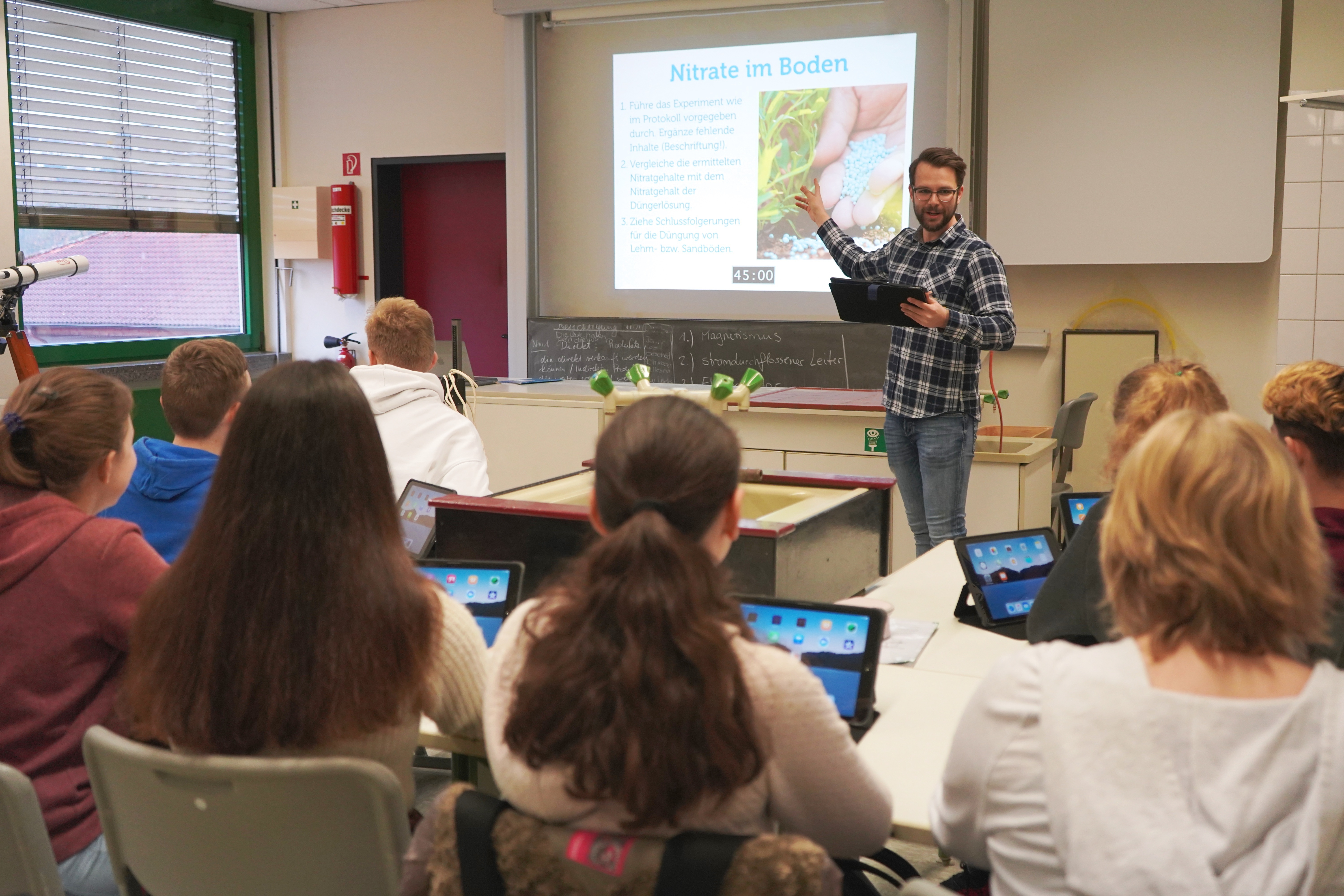 Moderne Unterrichtsmaterialien haben bereits jetzt an der Gesamtschule Iserlohn Einzug gehalten. Foto: Schule