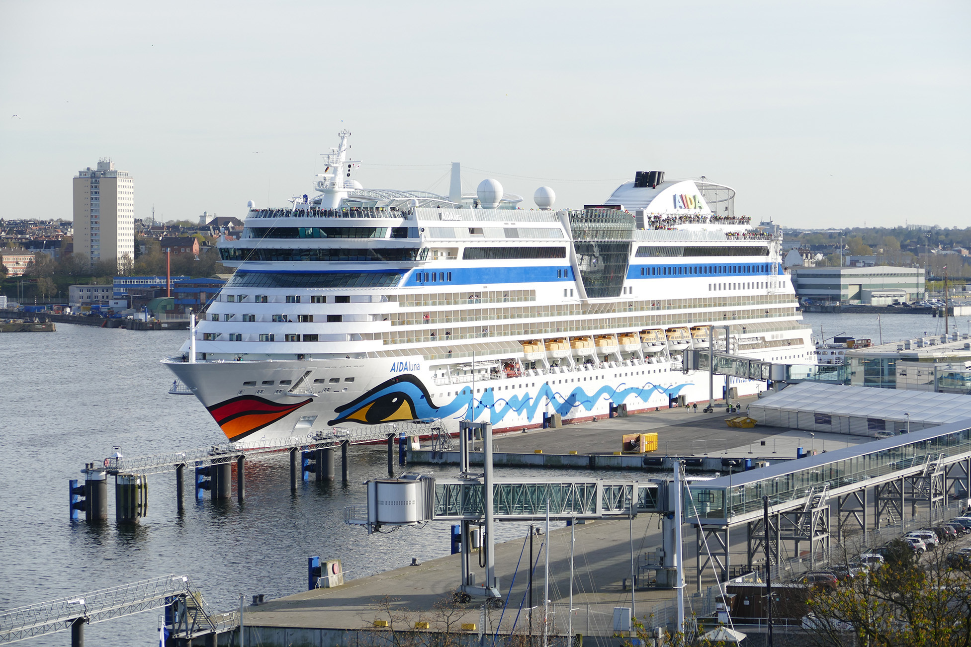 Im Mai legt die Aidaluna in Kiel zur Fox Cruise-Jungfernfahrt ab.Fotos: Veranstalter